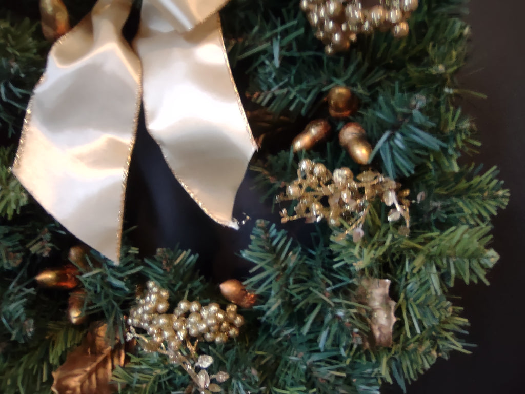 Christmas Artificial Green Wreath Martha Stewart 16" Golden Bow (lot 2727c )