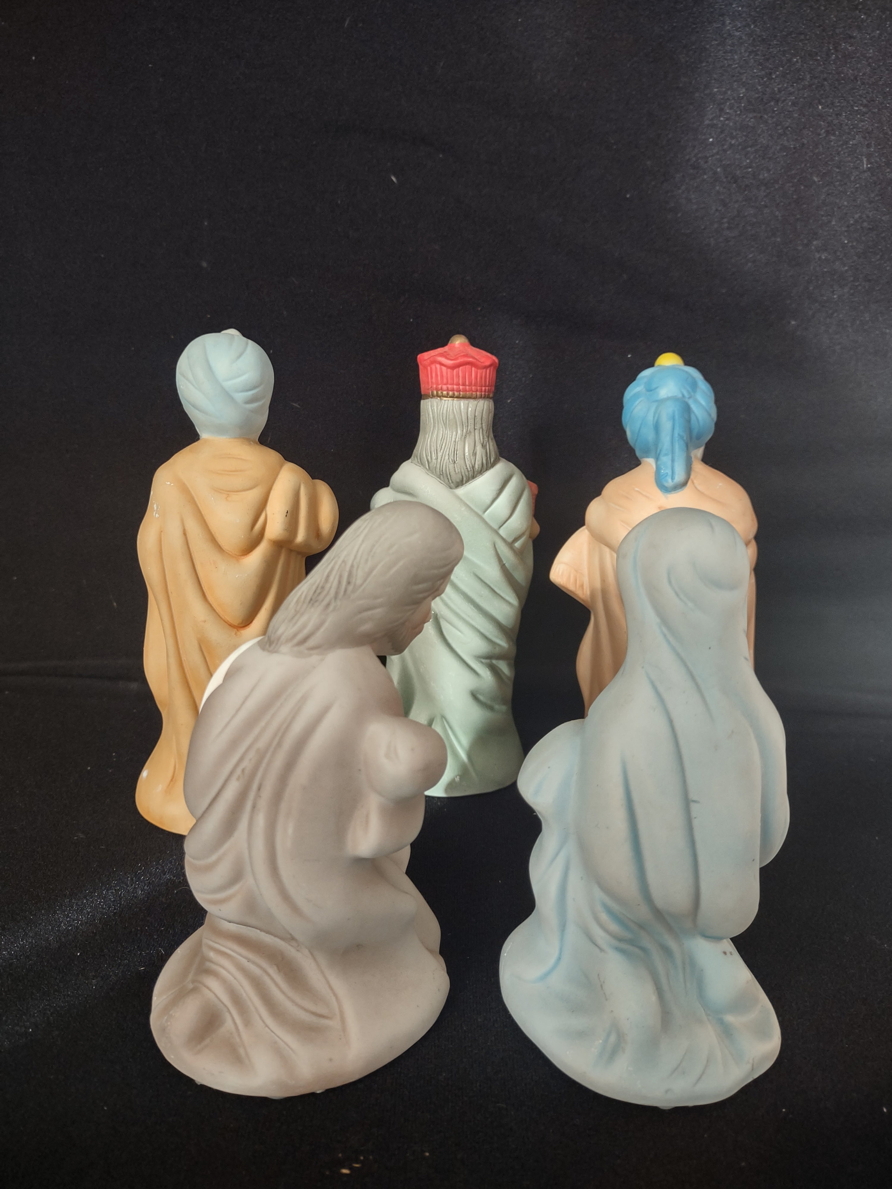 Vintage Christmas Porcelain Nativity Set NO BABY JESUS (lot 2437)
