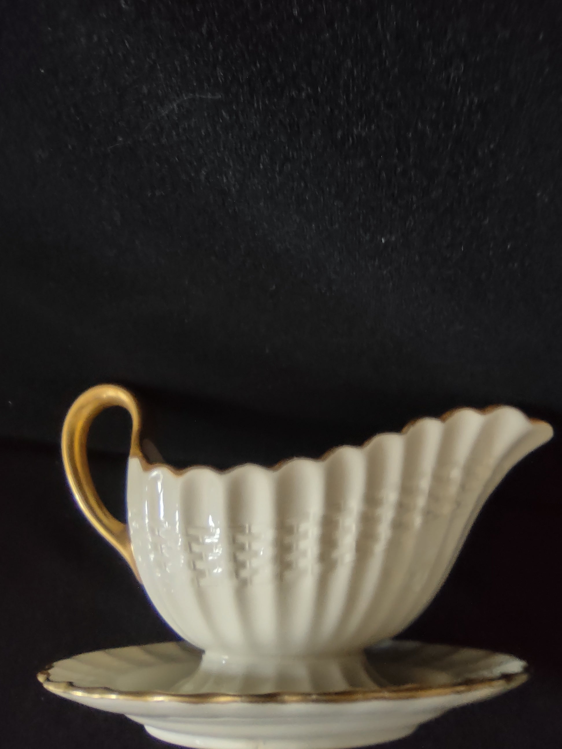 Vintage Copeland Spode Gravy Boat Chelsea Wicker Earthenware Countryside Lot5805