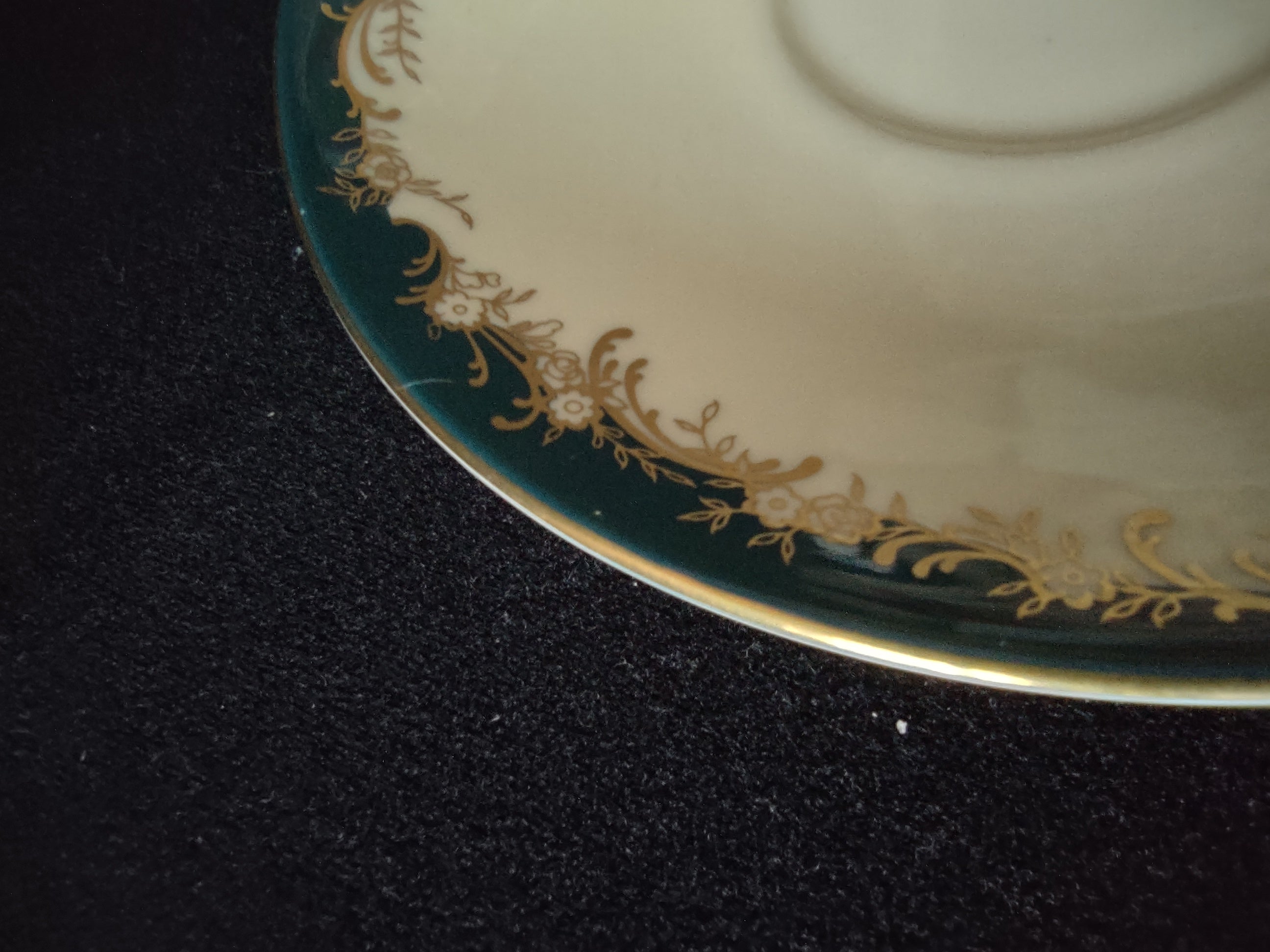 Vintage Minton Grosvenor Tea Cup Saucer Bone China Green Gold (Lot 5491)