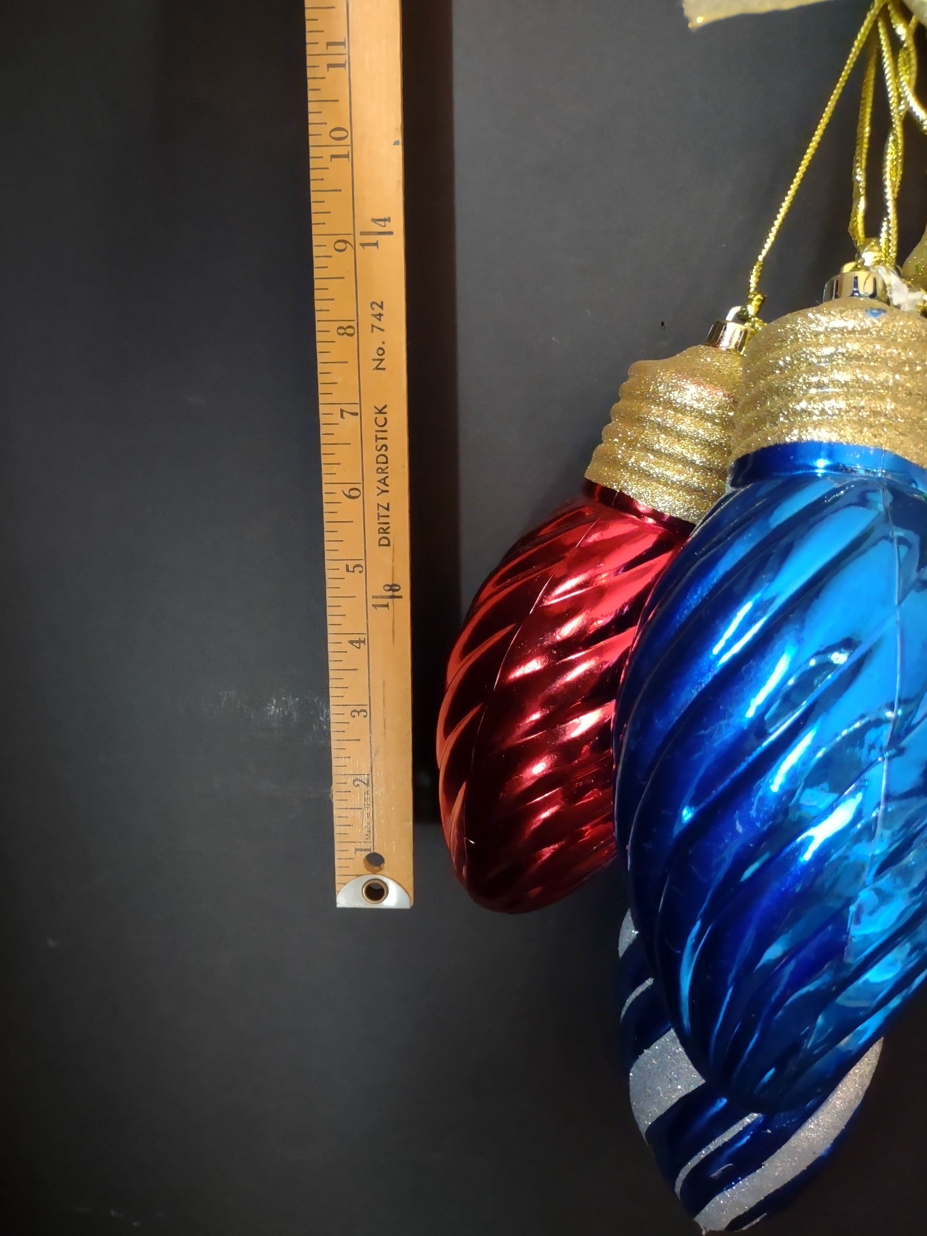 Holiday Christmas 8" Ornament Hanging Decoration (lot 3204)