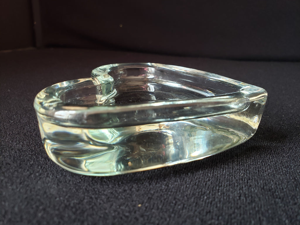 Vintage Glass Heart Dish Ashtray Trinket Jewelry Dish 3-1/2" (2152)