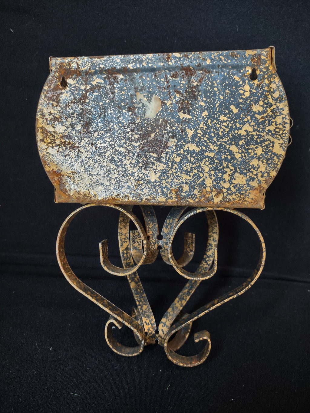 Gold Metal Wall Hanging Pocket Planter Home Interiors x 2 Some RUST (lot 2519c)