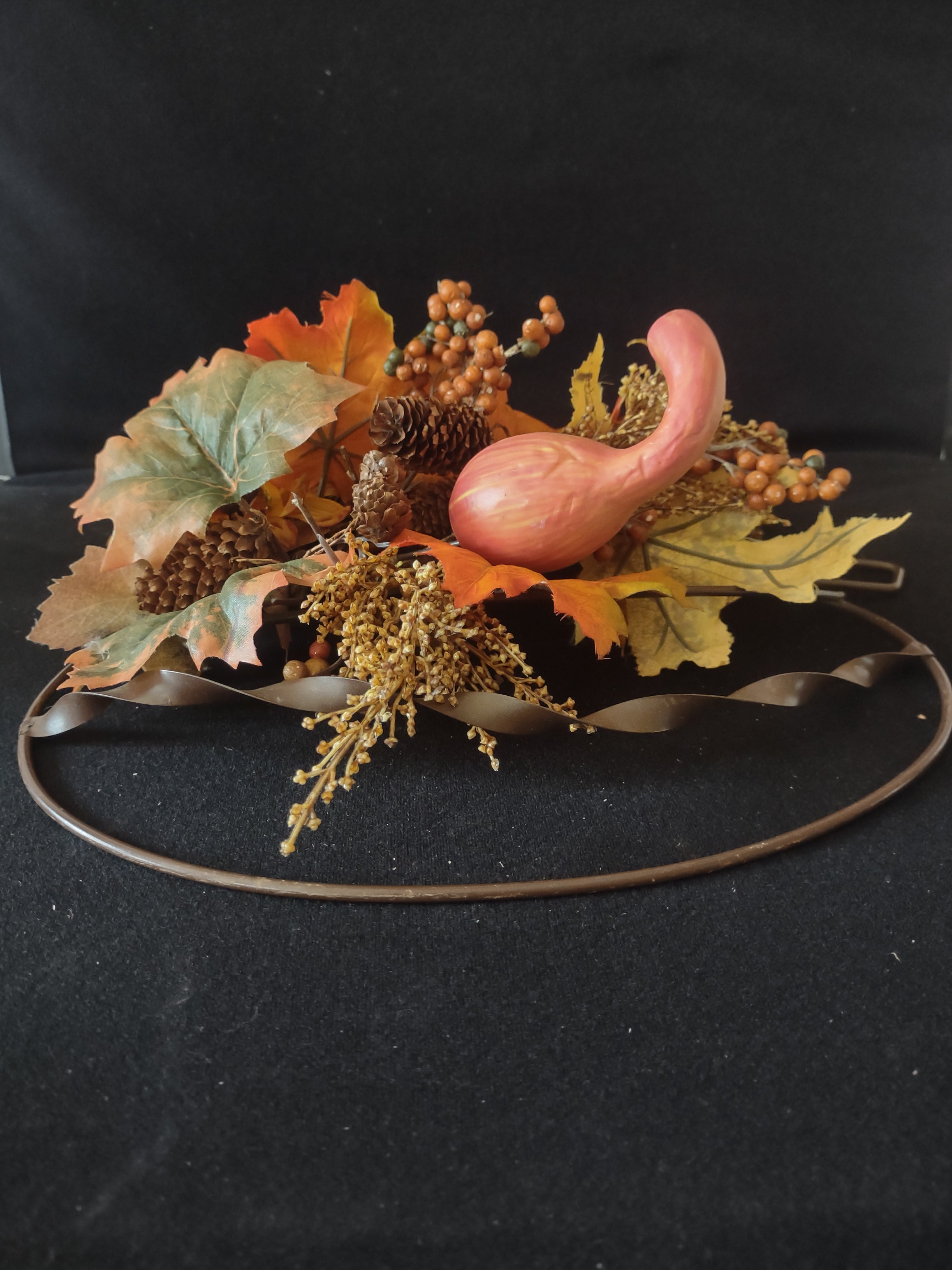 Metal Pumpkin Wall Hanging With Halloween/Thanksgiving/Fall Arrangement (Lot3409
