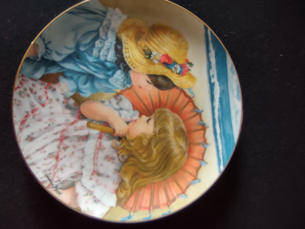 Vintage A Childhood Almanac Collector Plate 6th Issue Summer Secrets (Lot 5192)