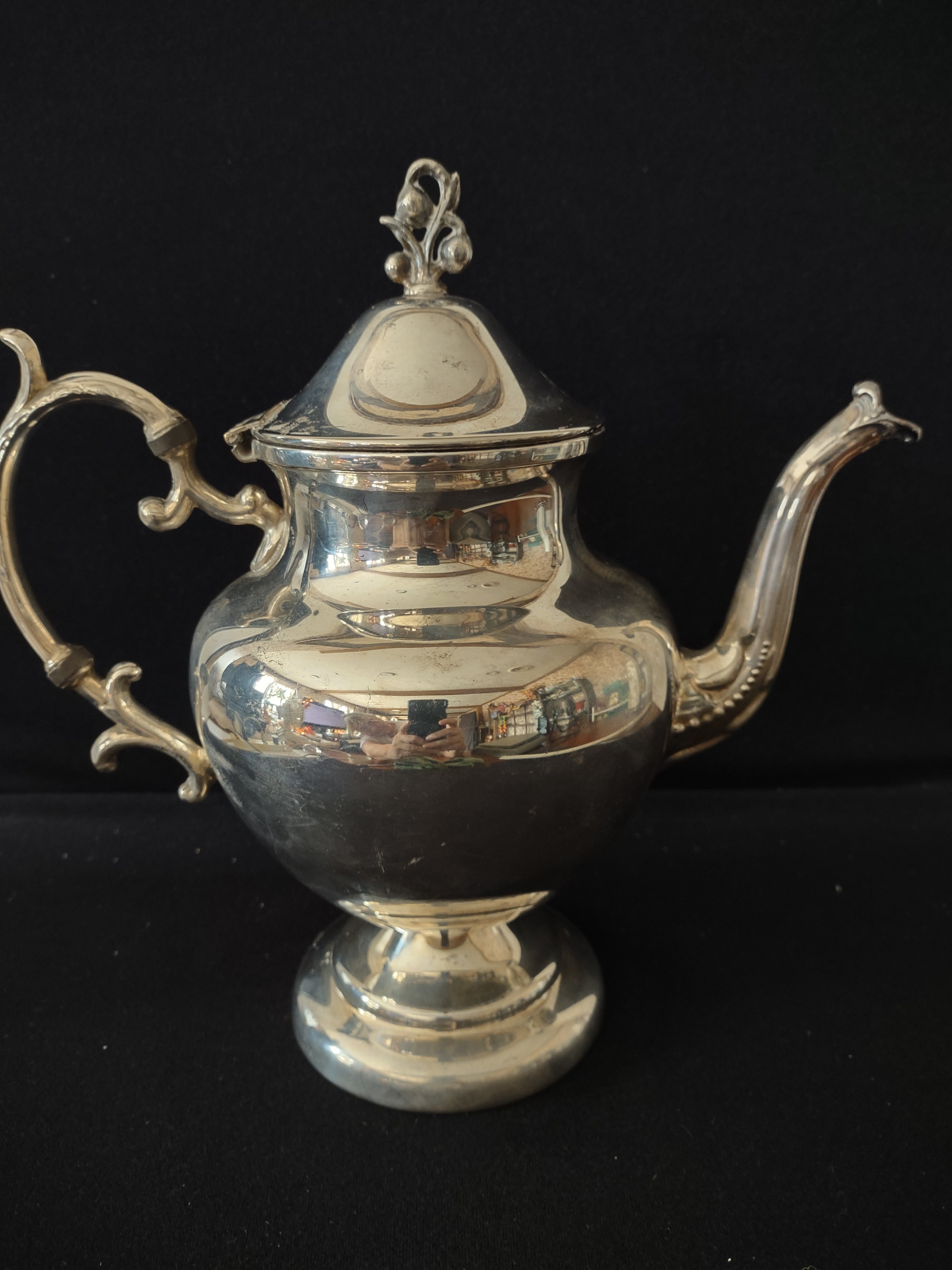 Silver-Plated Pedestal Scrolled Vintage Leaf Finial Teapot Birmingham Lot3347