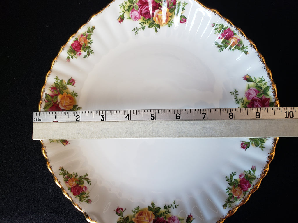 Vintage Royal Albert Cake Plate Old country Roses Gold Trim (lot 2043)