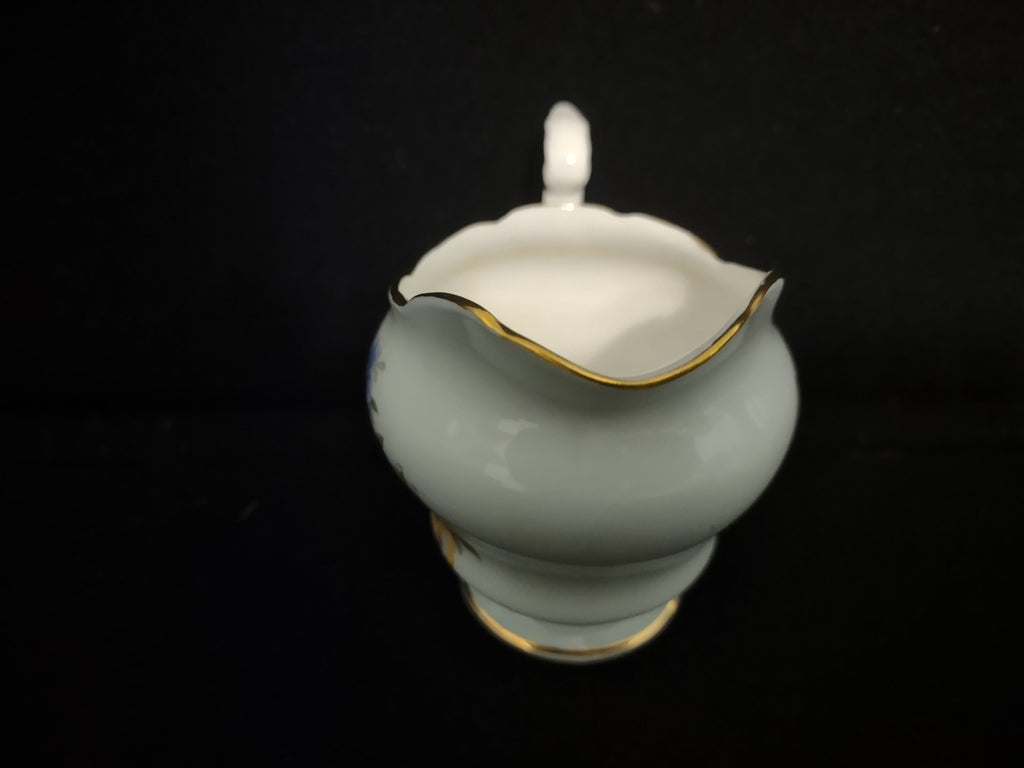 Vintage Set Creamer and Sugar Bowl Paragon Bone China England 2-3/4" (lot 119)