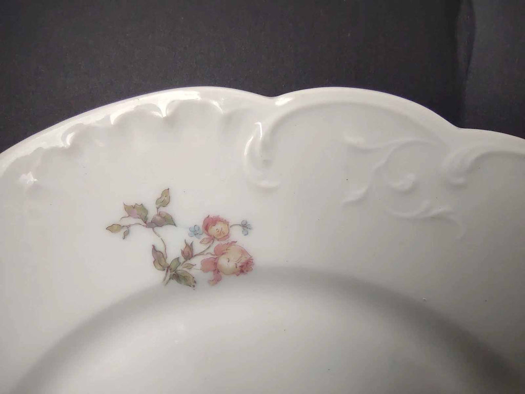 Antique French Cottage Haviland Limoges Red Rose Dinner Plate 9-1/2" (lot 956)