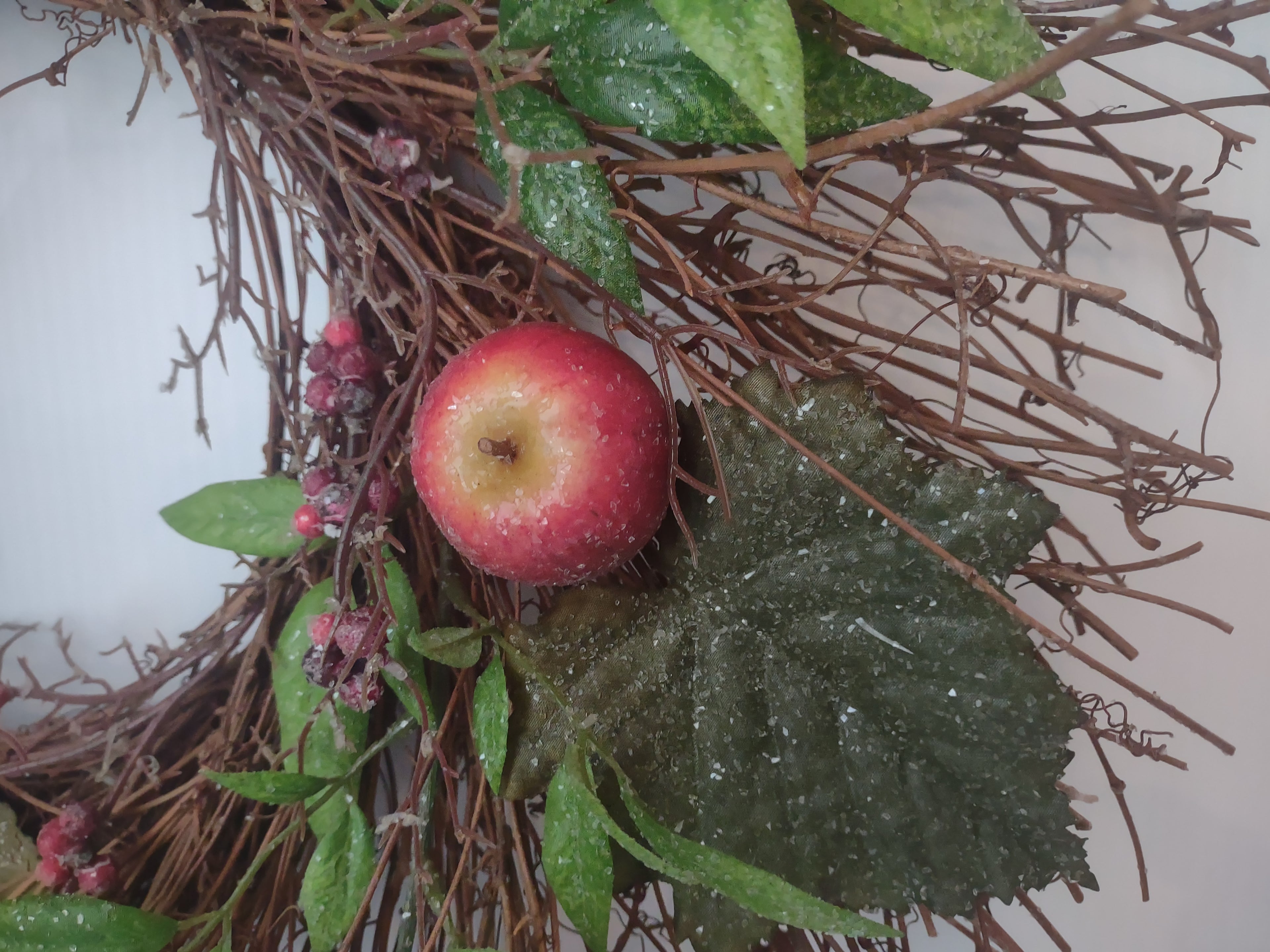 Vintage Harvest Farmhouse Cottage Primitive Artificial Apple Glittery (lot 1215)