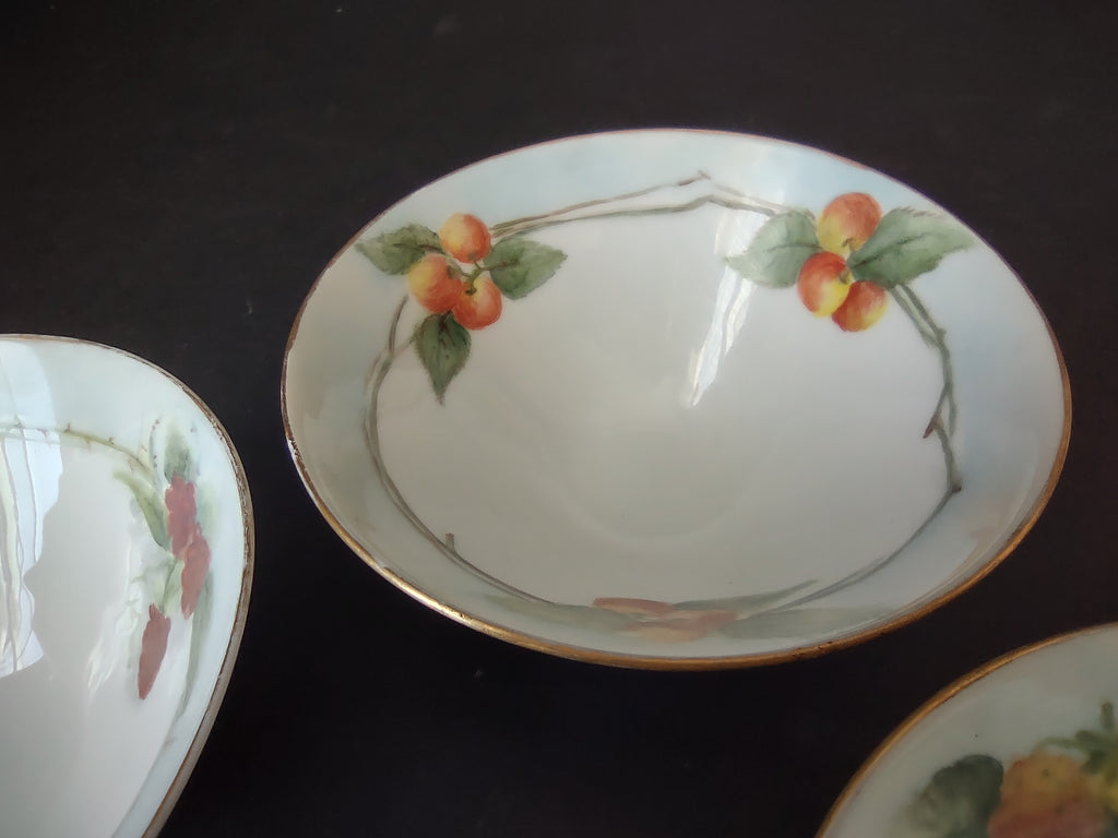 French Cottage Chic Set of 4 Dessert Footed Bowls Orange Red Fruit (lot 1096)