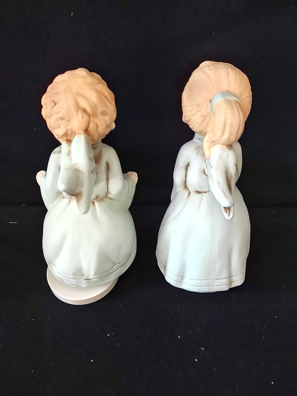 Vintage Ceramic Kissing Angels Japan Musical Where Do I Begin (Lot 3979)