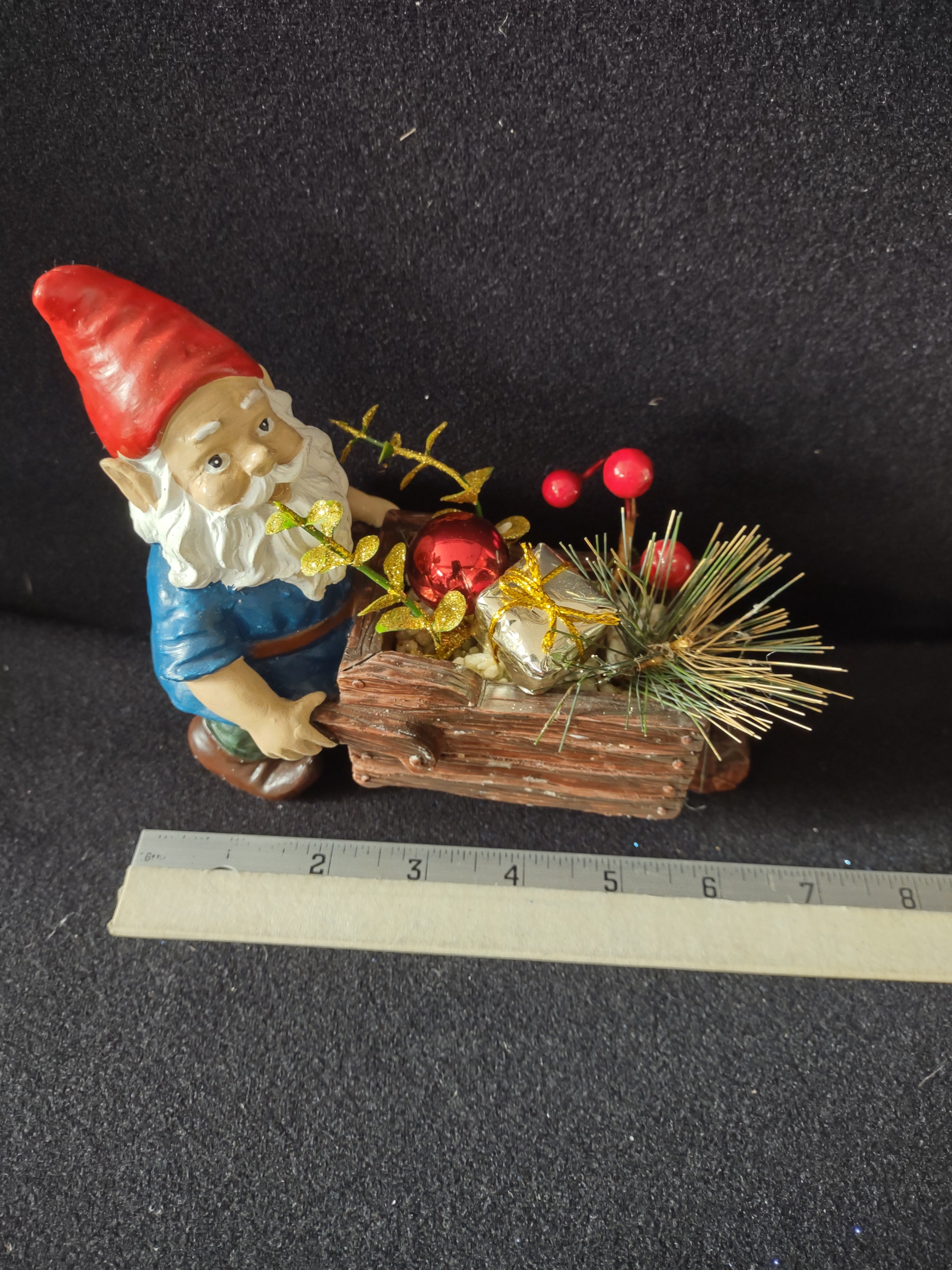 Vintage 5" Christmas Gnomes Wheelbarrow Poinsettia Berries (Lot 4767)
