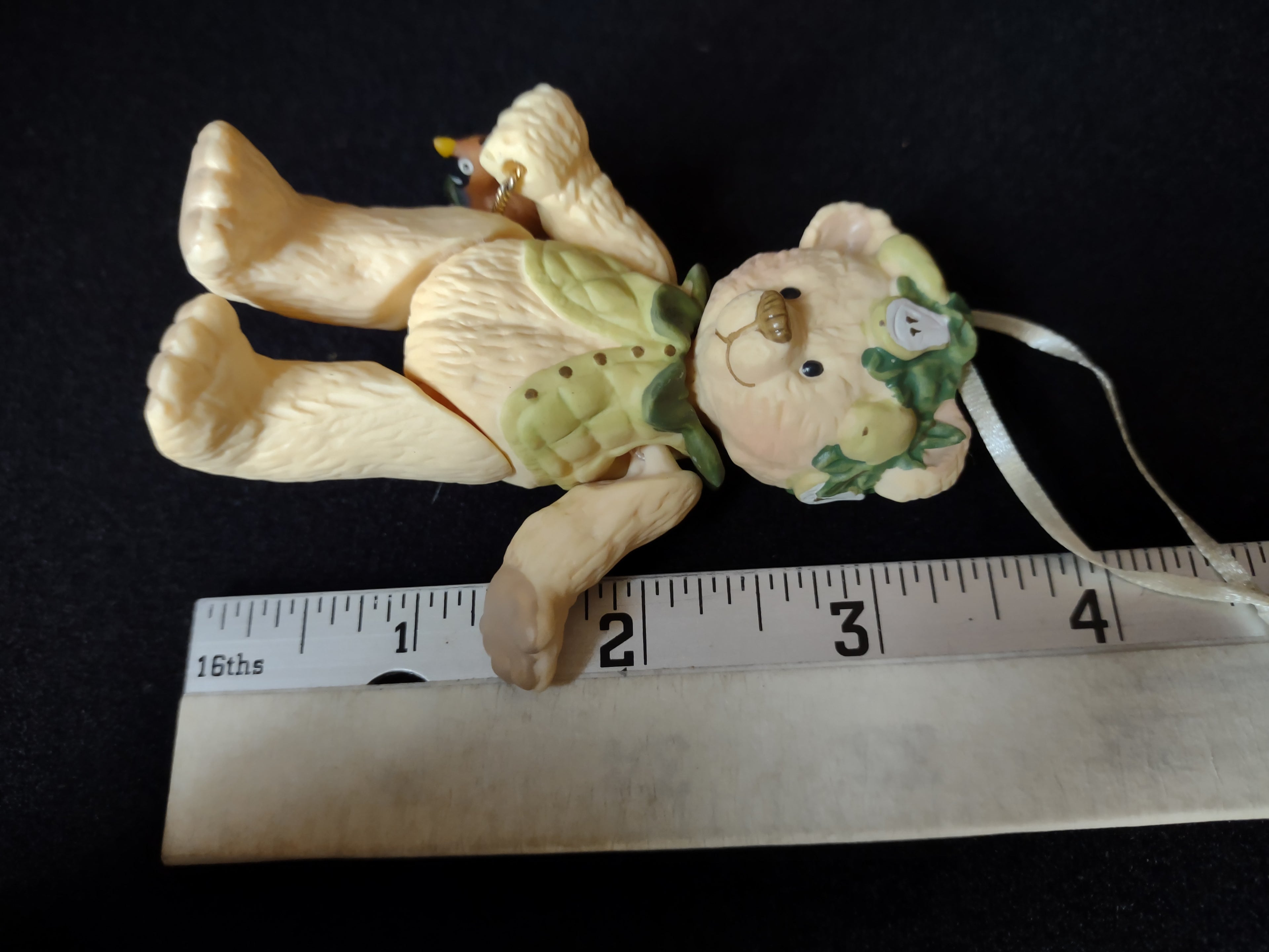 Hallmark Ornament Gift Bearers Bear Christmas Movable arms legs (lot 1603)
