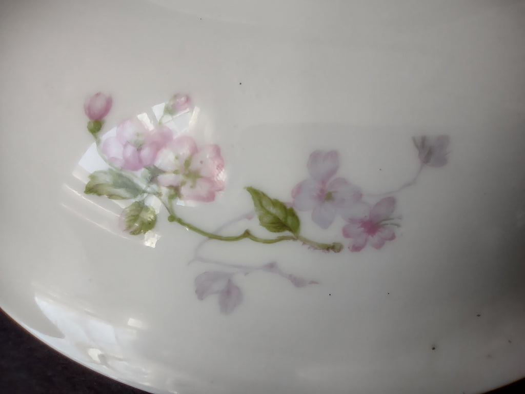 Haviland French Chic Limoges 9" Serving Bowl Gold Trim (lot 1089)