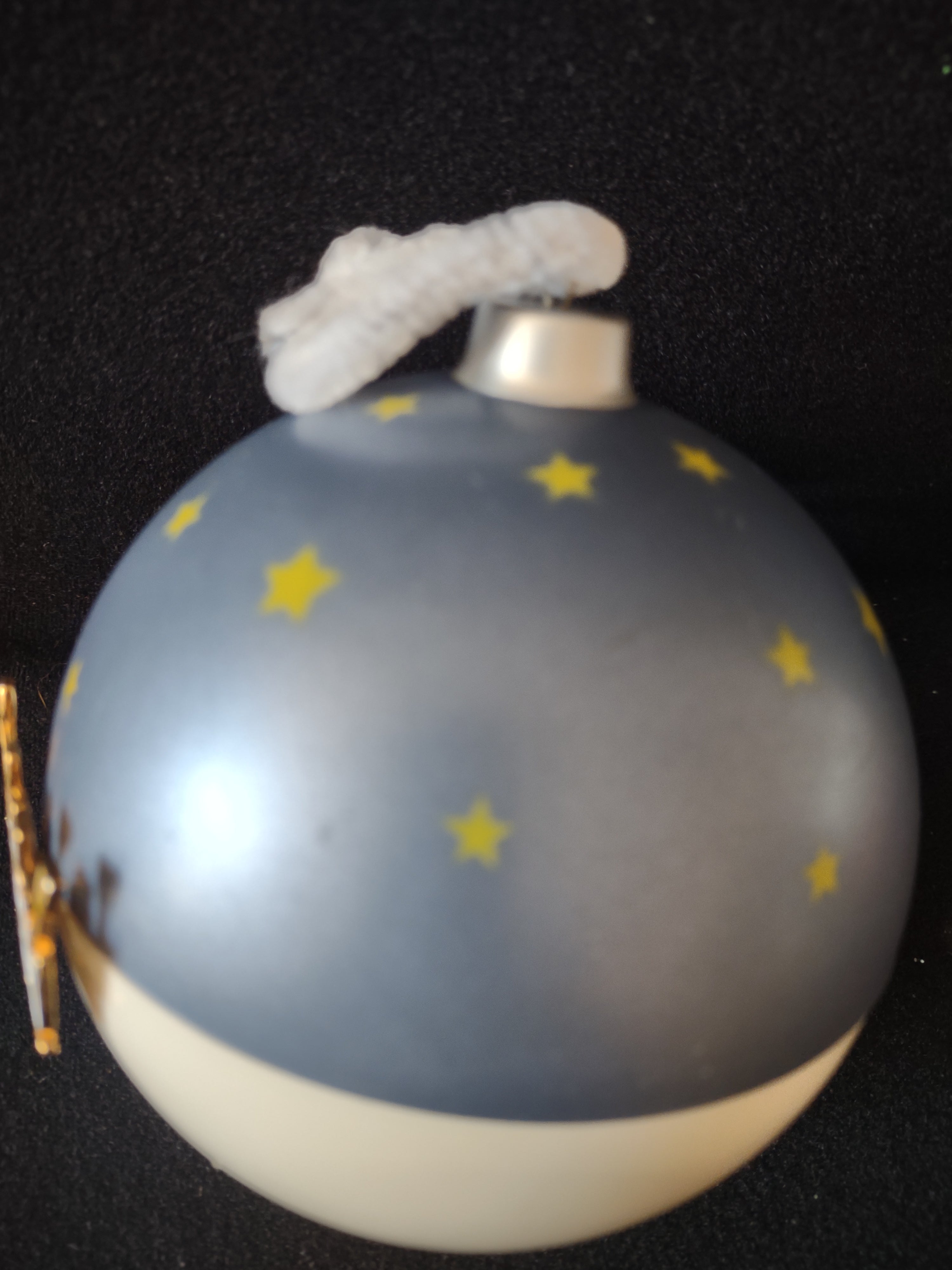 Musical Ornament Gold Stars Snowmen We Wish You A Merry Christmas (Lot 4395)