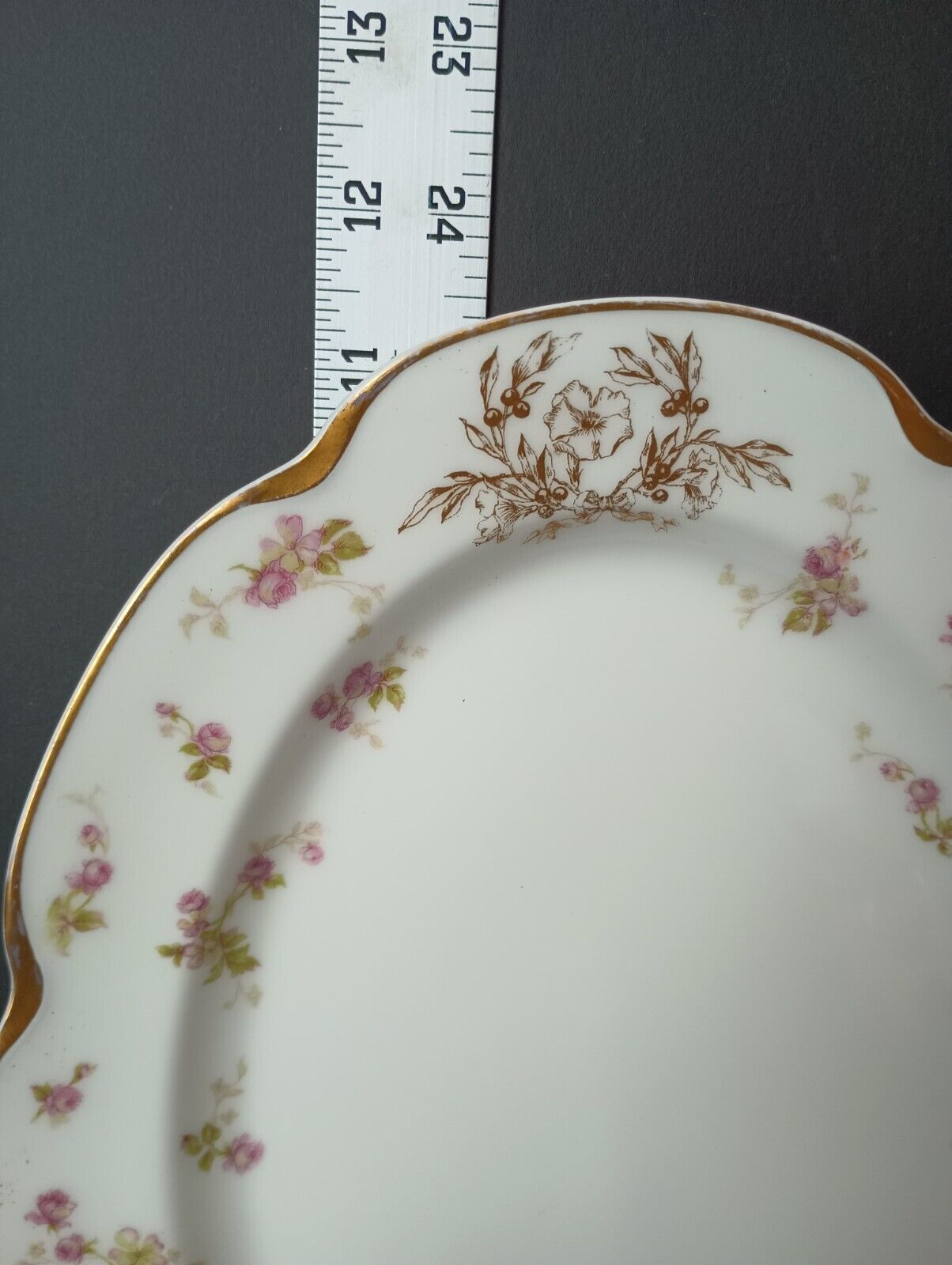 Haviland Limoges Set Two Serving Platters & Vegetable Bowl Gold Trim (lot 371)