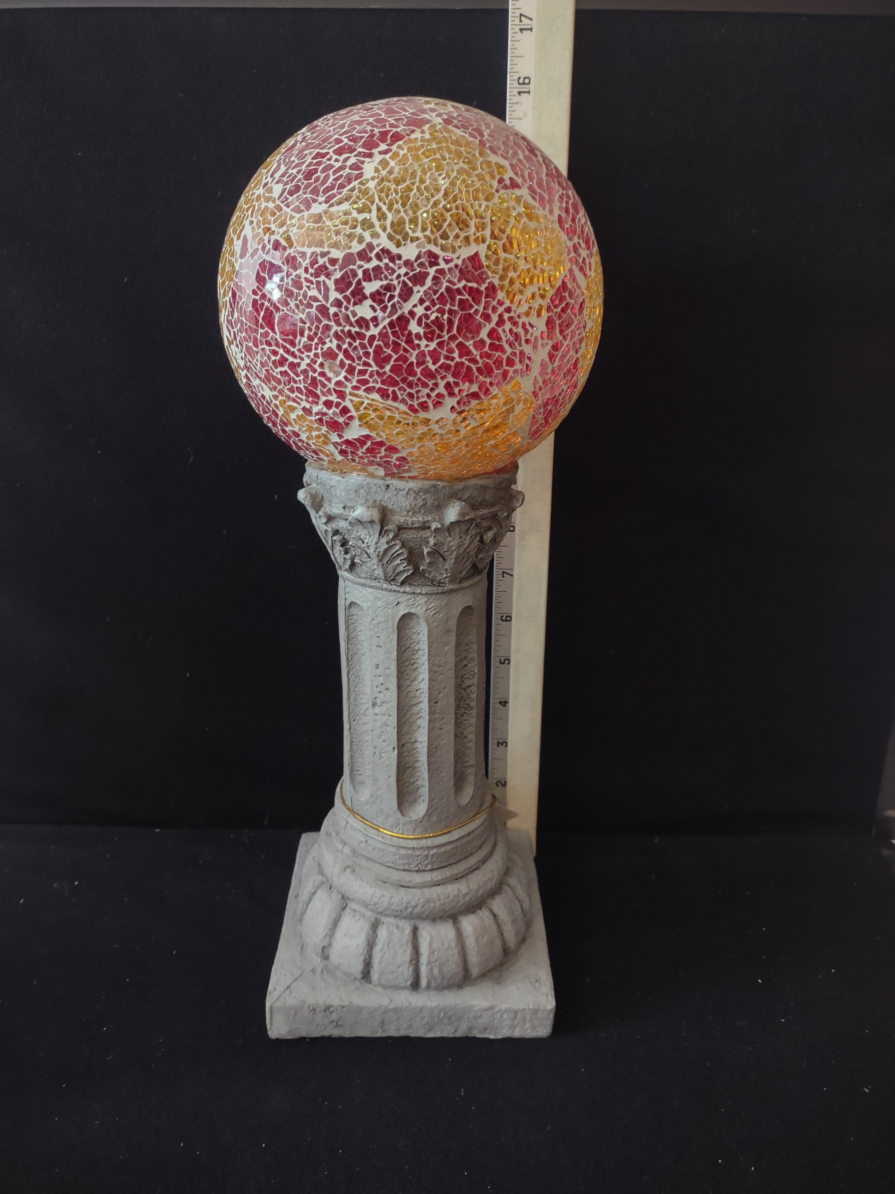 Mosaic Stained Glass Solar Powered Crackled Ball On Pedestal (Lot 3493)
