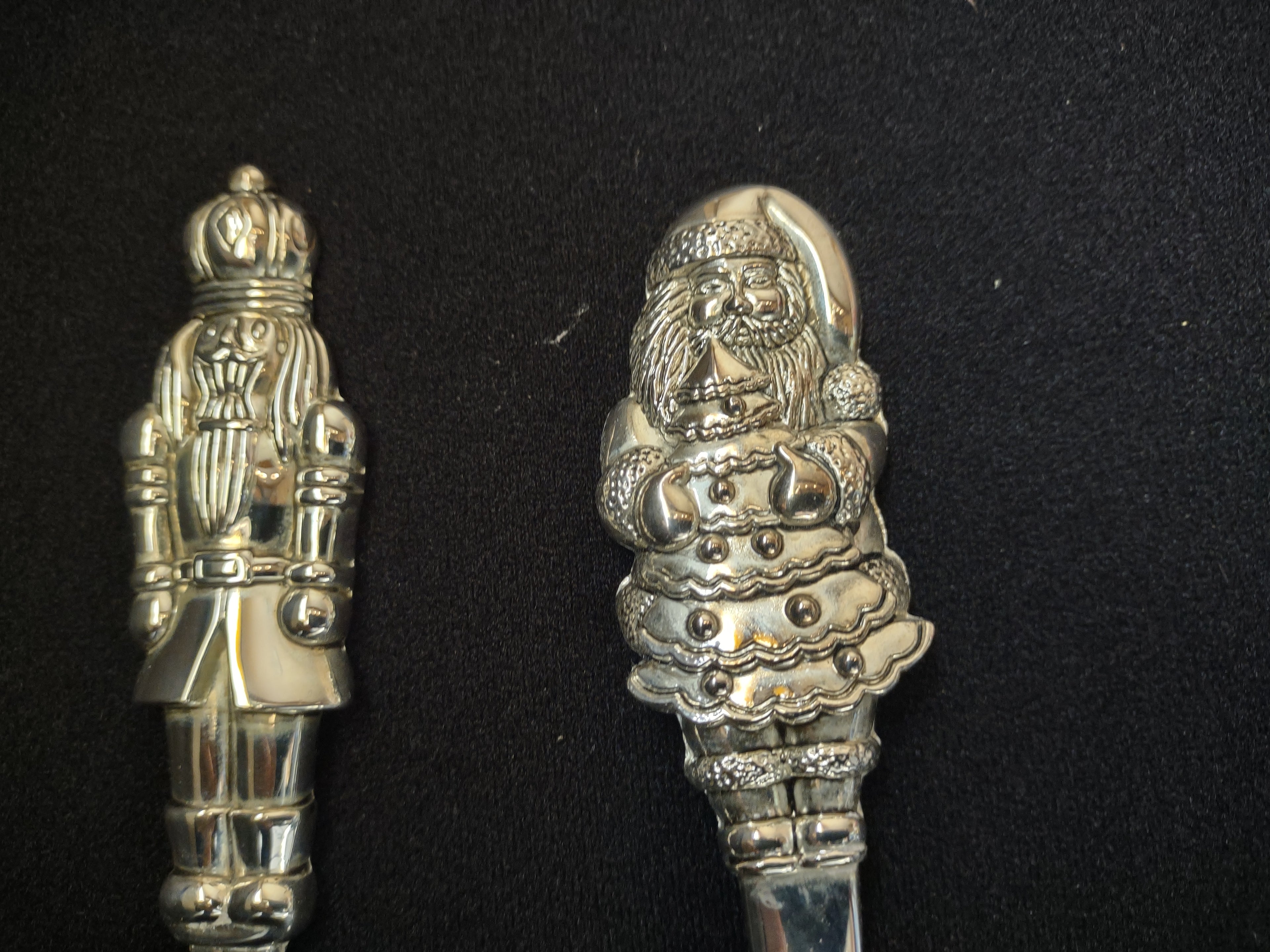 International Silver Christmas Holiday Serving Meat Fork Spoon Server (lot 1675)