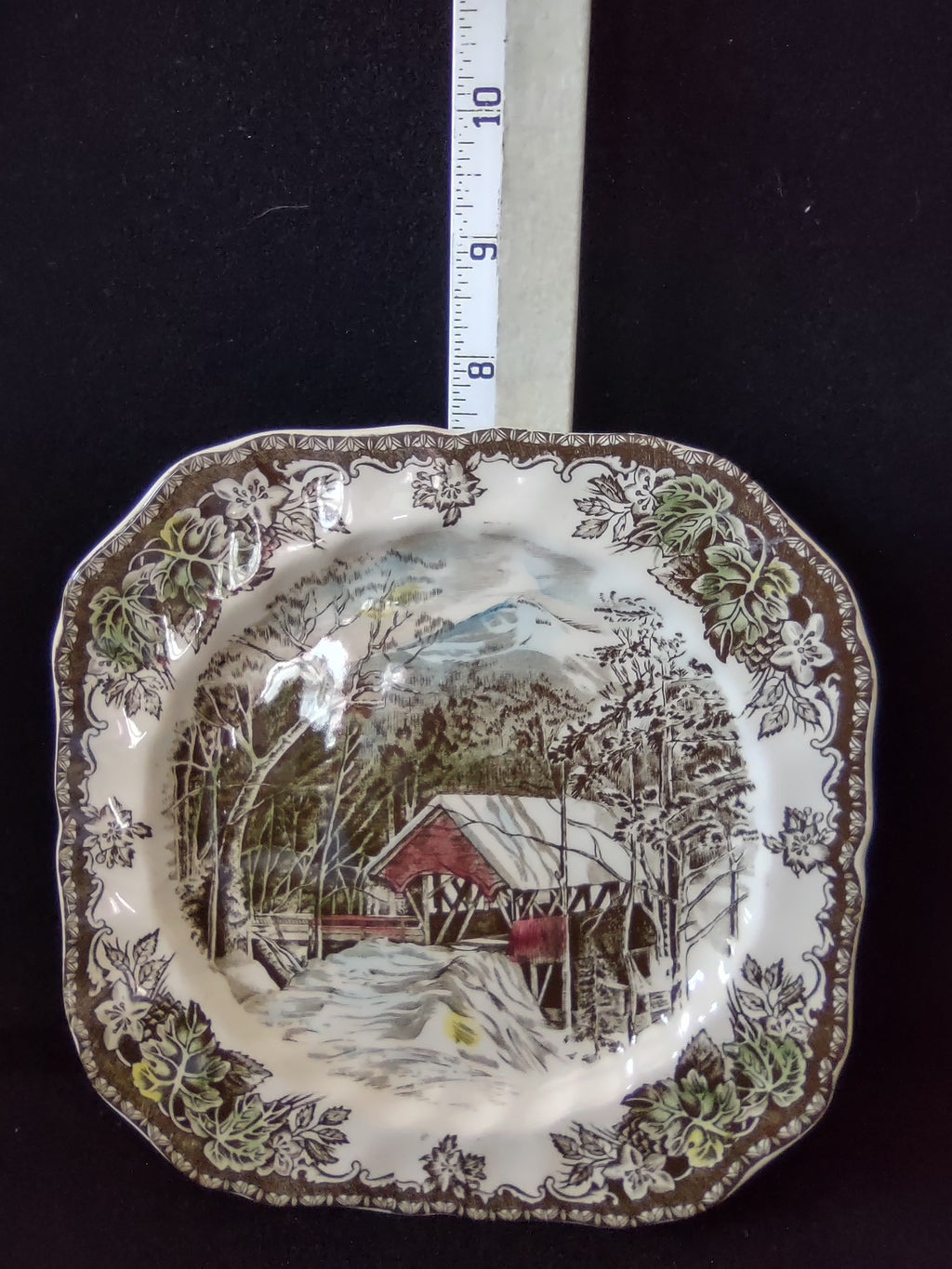 Vintage Johnson Bros Luncheon Plate Ironstone Friendly Village x 6 (Lot 5529)