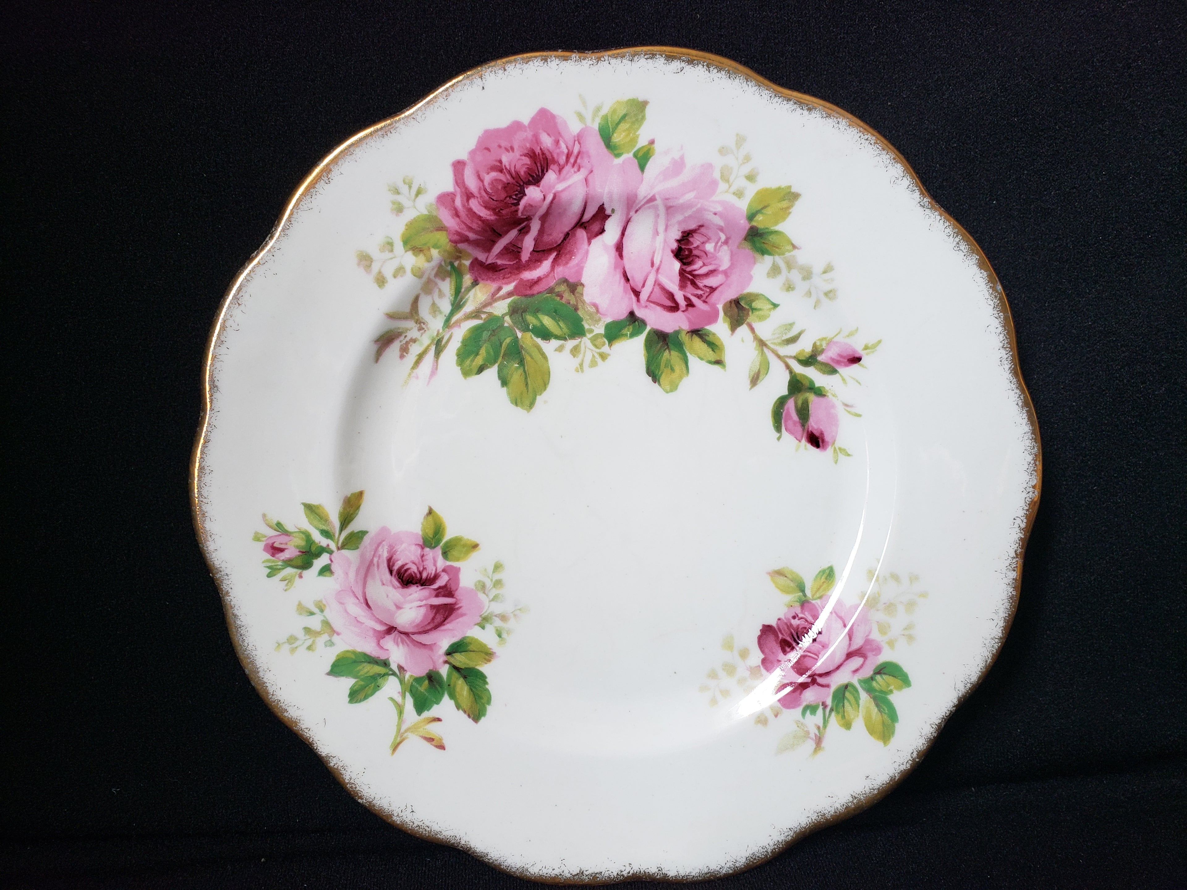 Vintage Royal Albert American Beauty Dessert or Salad Plate 8" (lot 2050)