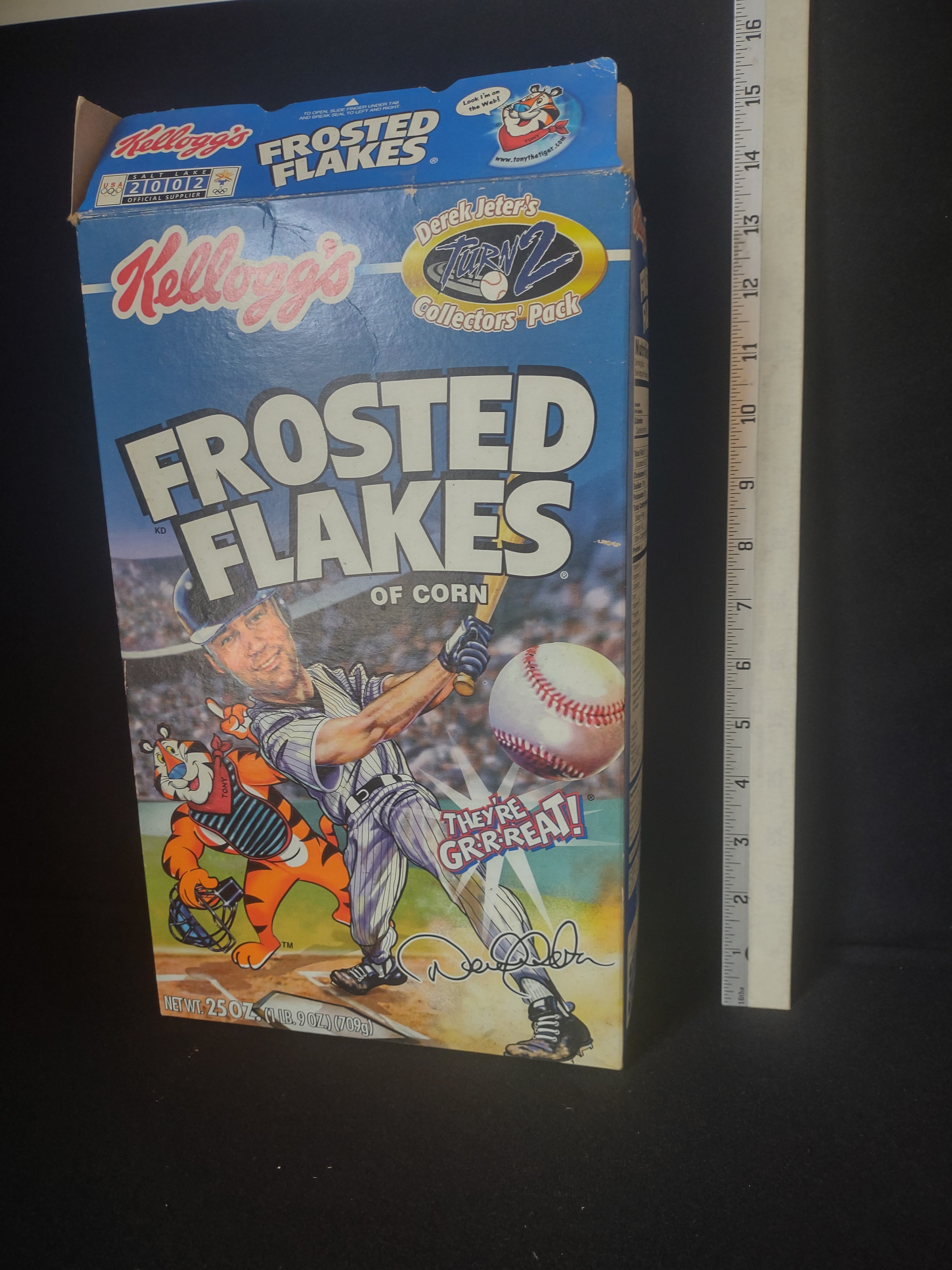 Vintage CollectibleKellogg's Frosted Flakes Empty Box Derek Jeter (lot 2171)