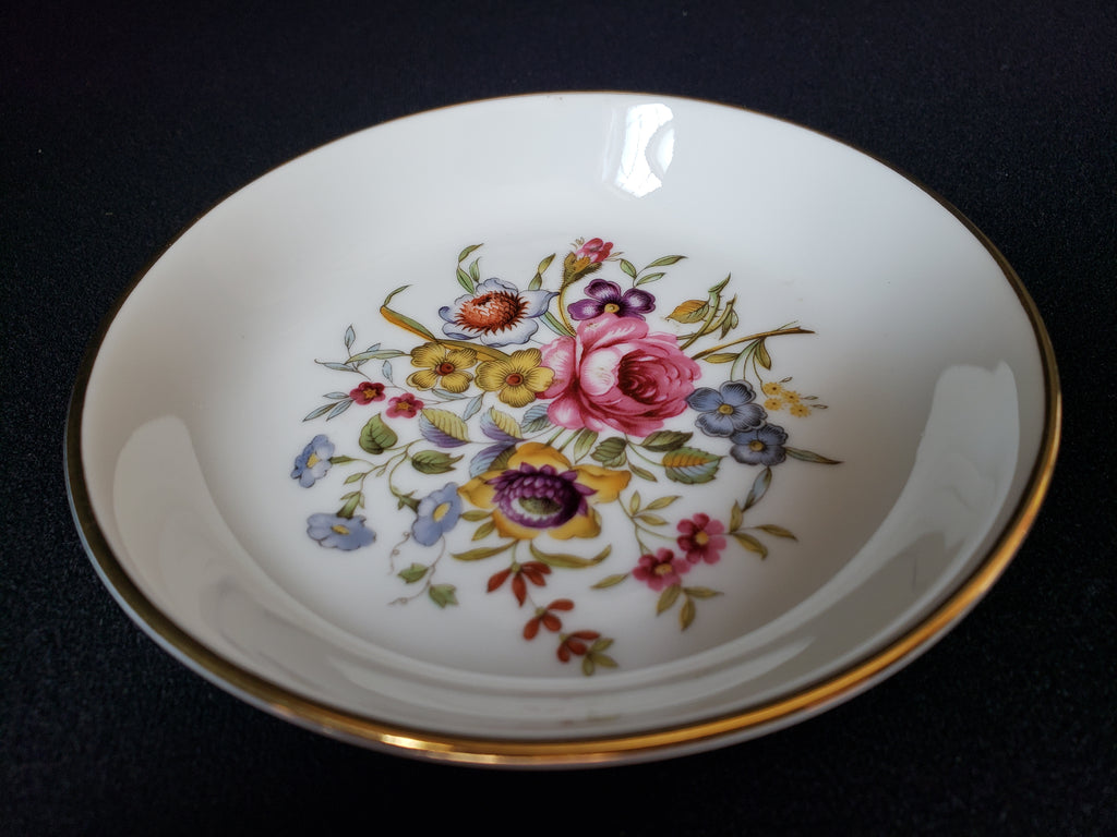 Vintage Royal Worcester Bournemouth Avon 1982 Small Dish 4-1/2" (lot 2066)