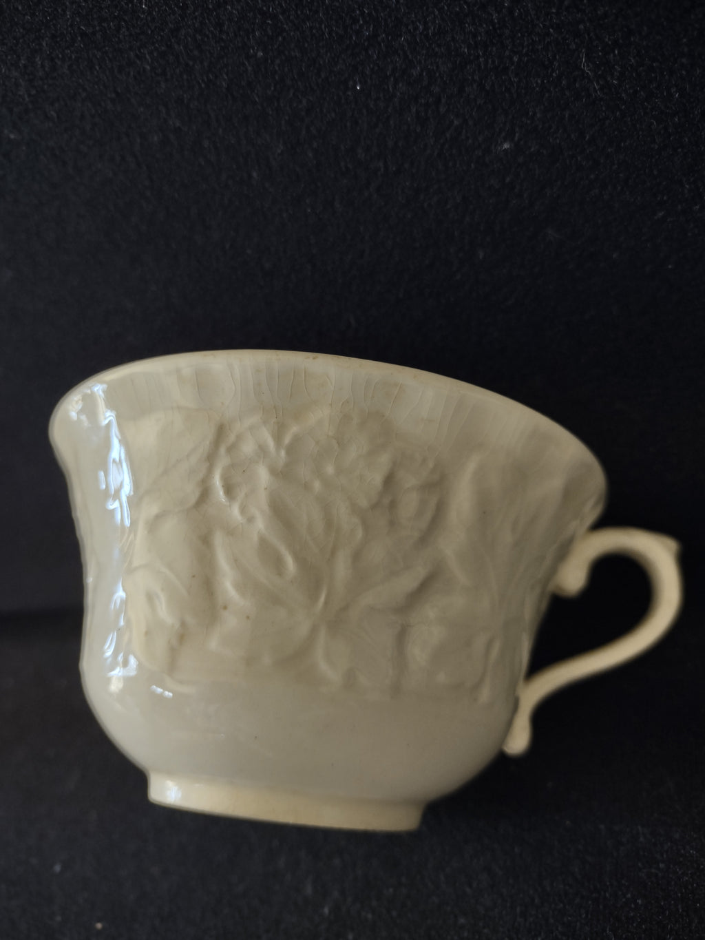 Vintage Embossed Floral Sparrow Cup Saucer Meakin England Cottagecore [5872]