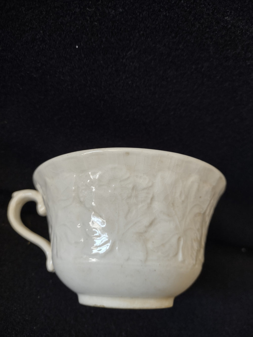 Vintage Embossed Floral Sparrow Cup Saucer Meakin England Cottagecore [5872]