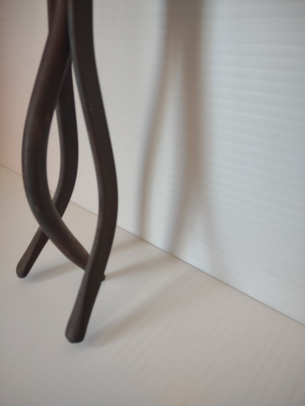Vintage Wrought Iron Fireplace Tongs Loop Knot Handle Splayed Feet [6254]