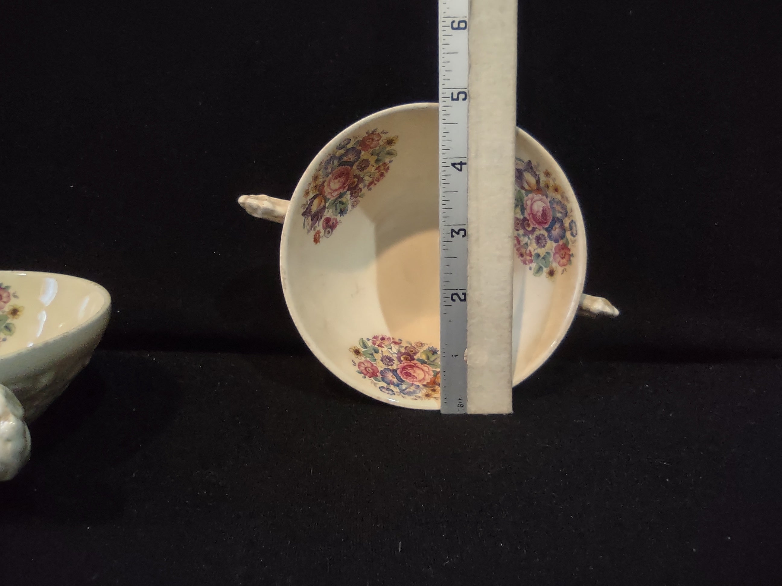 Vintage Crown Ducal Gainsborough England Embossed Floral Teacup Set of 3 [5921]