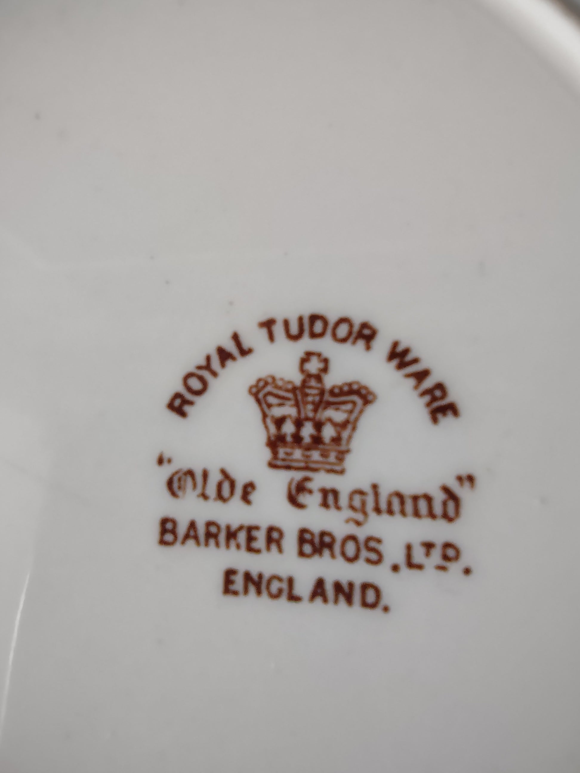 Vintage Royal Tudor Ware Olde England Brown Plate Ironstone Cottagecore [5927]