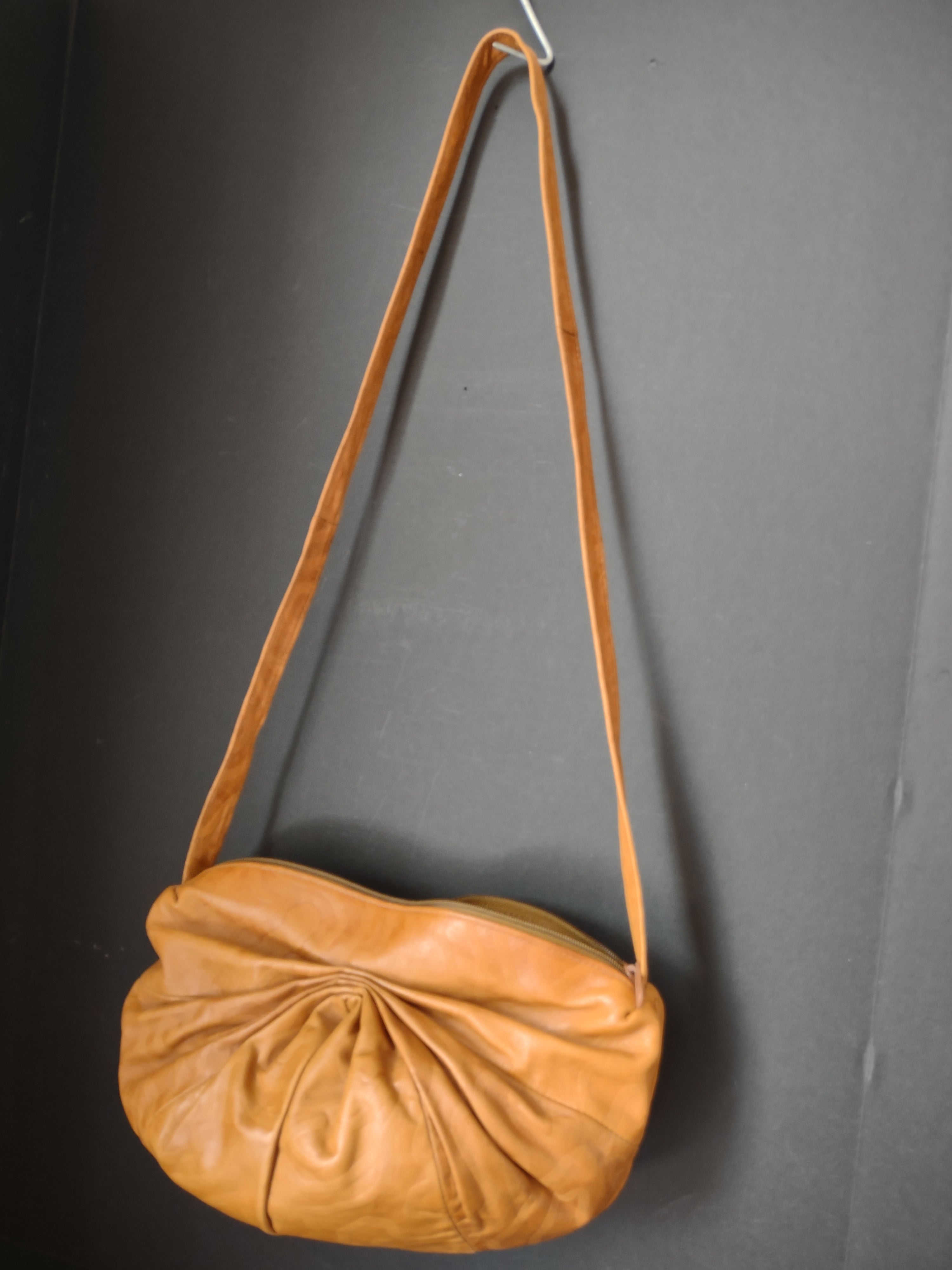 Vintage Saddle River Tan Bohemian Pleated Shoulder Bag Purse USA Made [4404]
