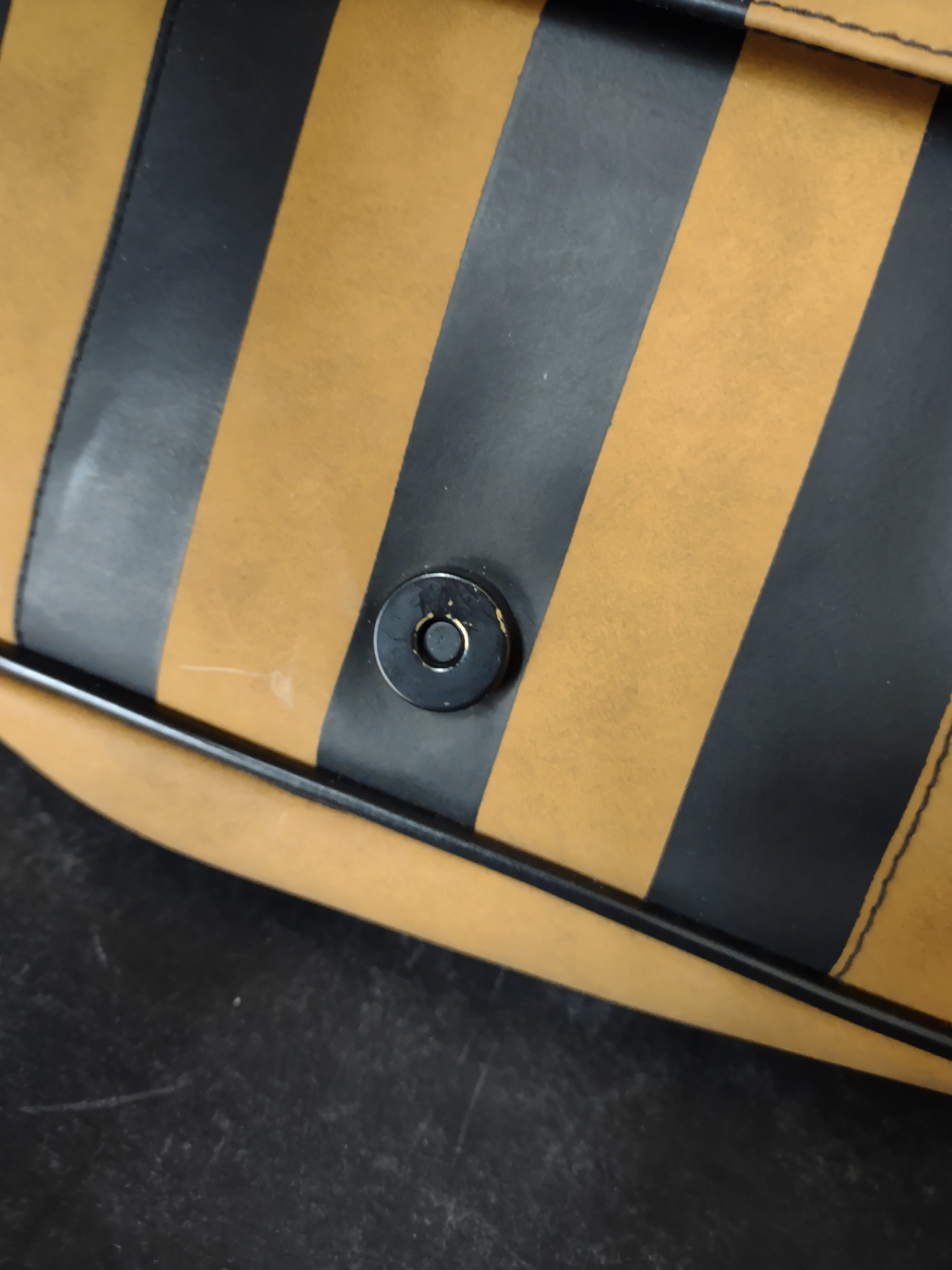 Vintage Falchi Sport Striped Crossbody Messenger Bag Black Gold [4406]