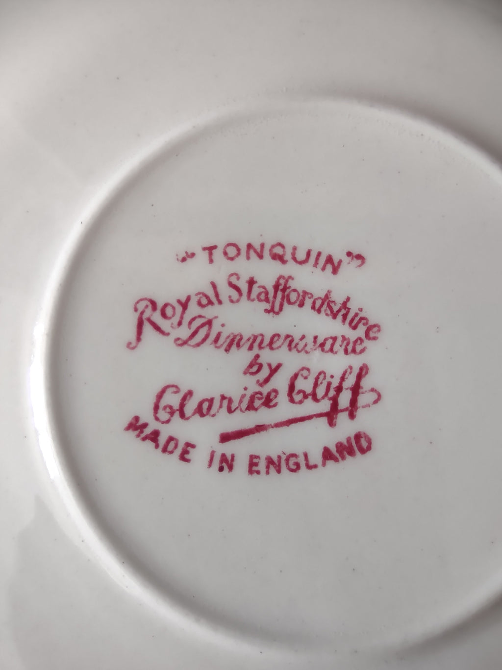 Vintage Tonquin Royal Staffordshire Red Tea Cup Saucer Ironstone England [5951]