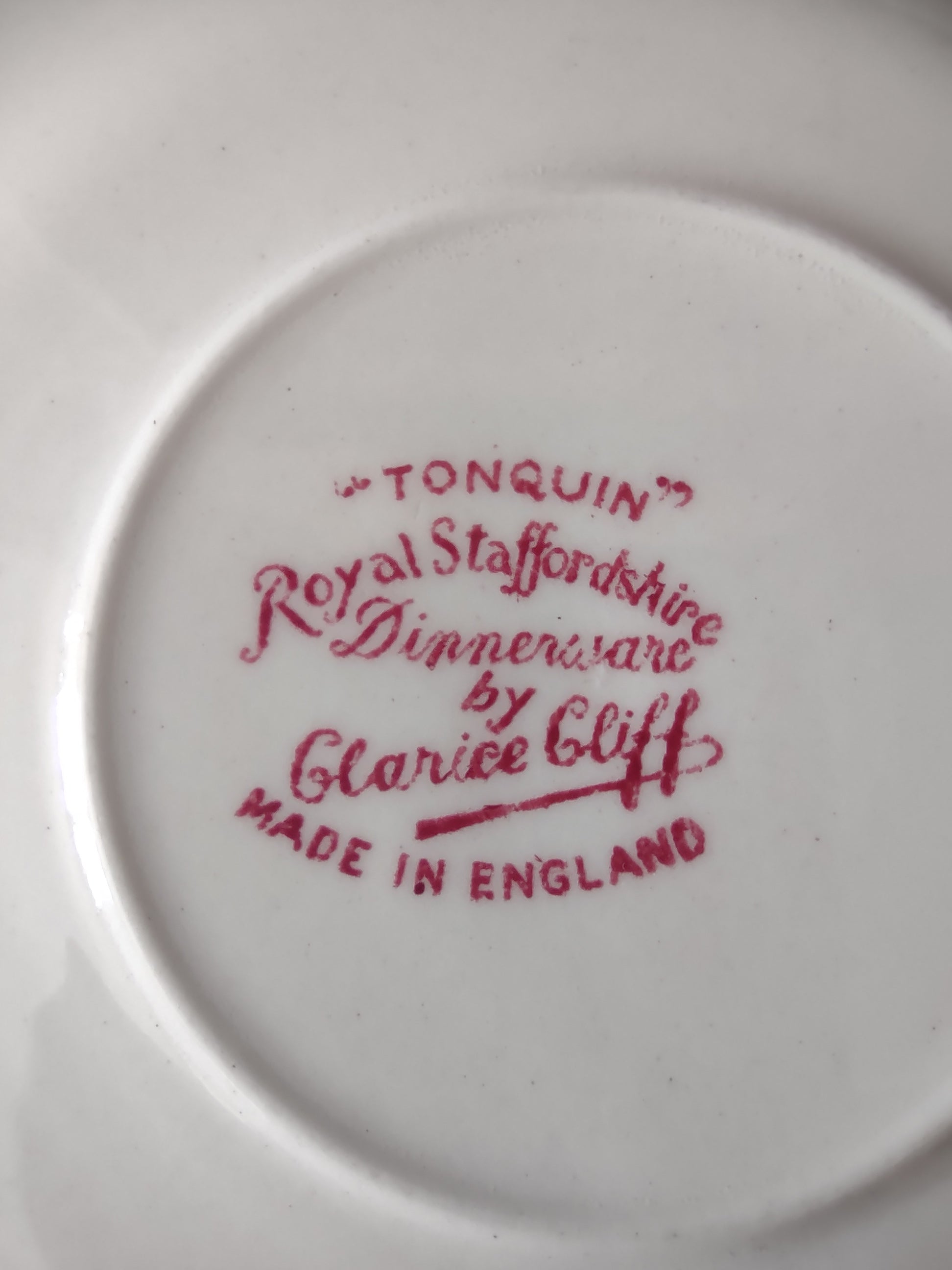 Vintage Tonquin Royal Staffordshire Red Tea Cup Saucer Ironstone England [5951]