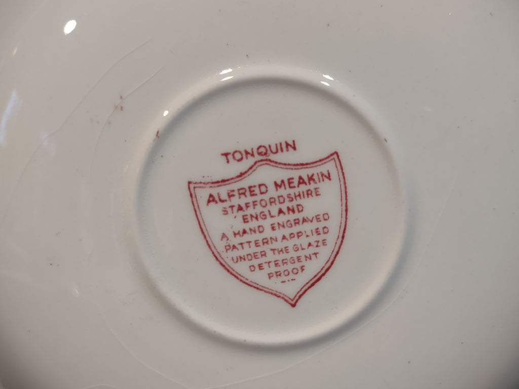 Vintage Alfred Meakin Tonquin Red Transferware Saucer [5956]