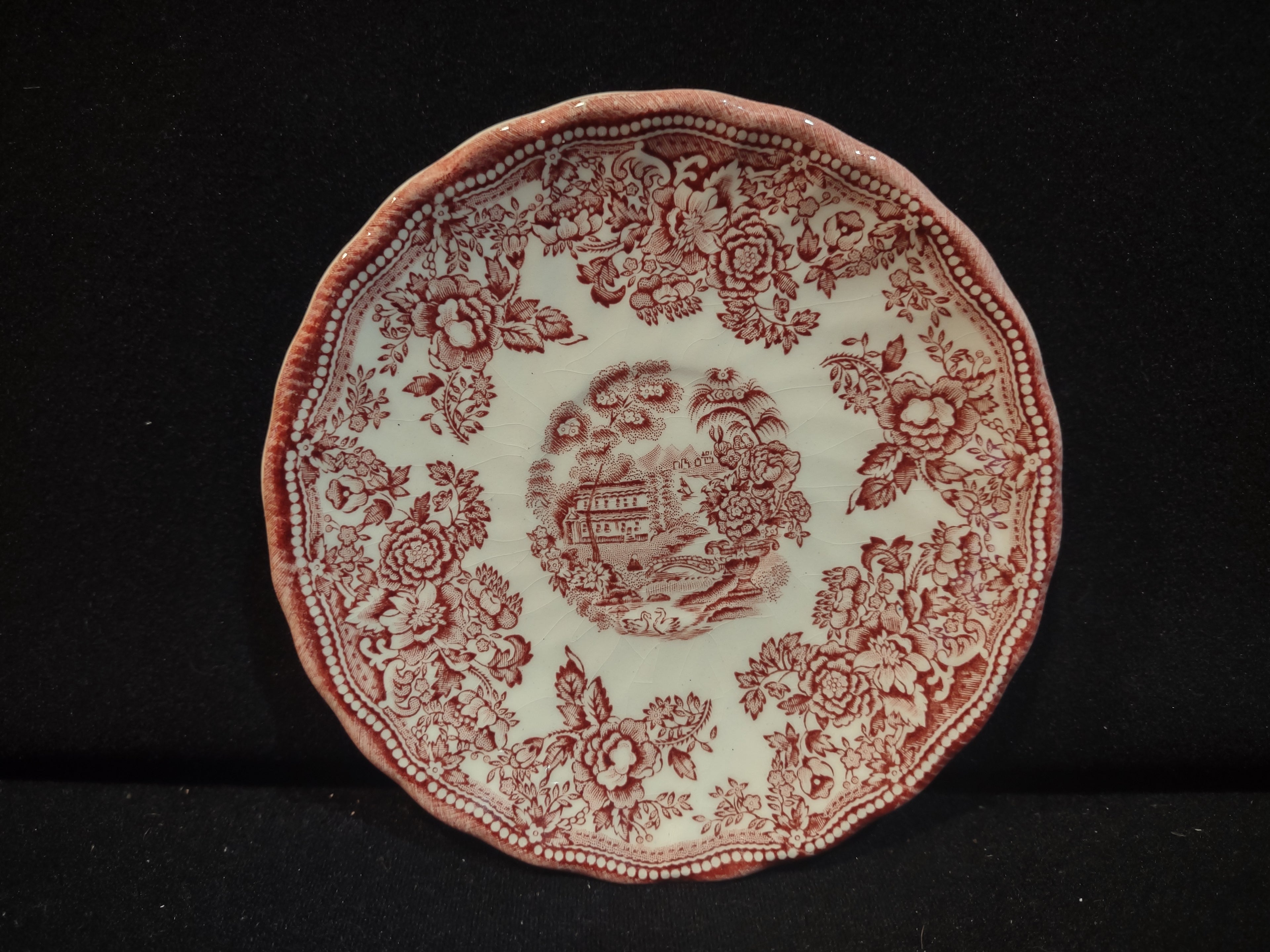 Vintage Myott Tonquin Red Transferware Saucer Staffordshire England 1932 [5958]