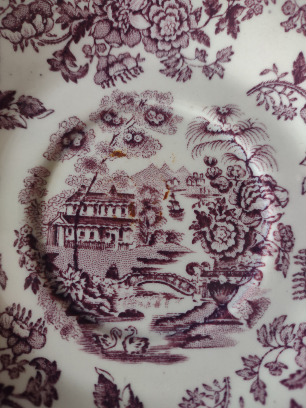 Vintage Clarice Cliff Staffordshire Tonquin Purple Transferware Saucer [5962]