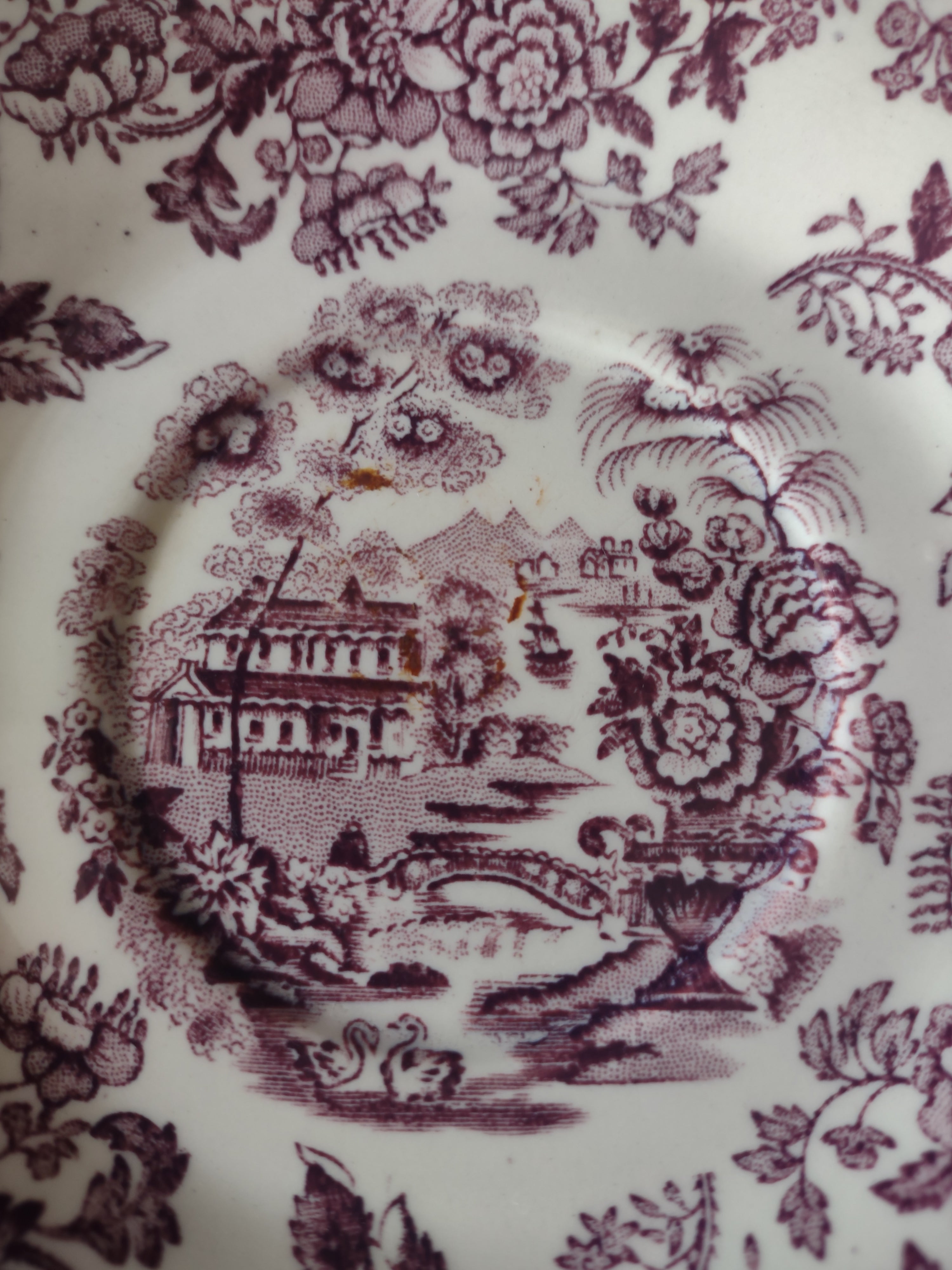 Vintage Clarice Cliff Staffordshire Tonquin Purple Transferware Saucer [5962]