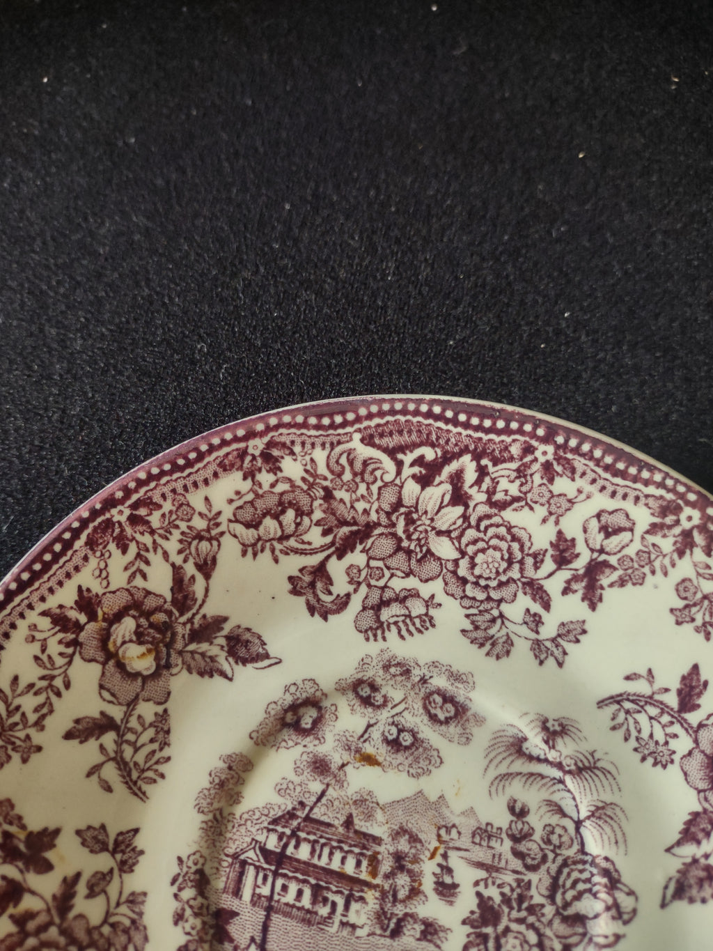 Vintage Clarice Cliff Staffordshire Tonquin Purple Transferware Saucer [5962]