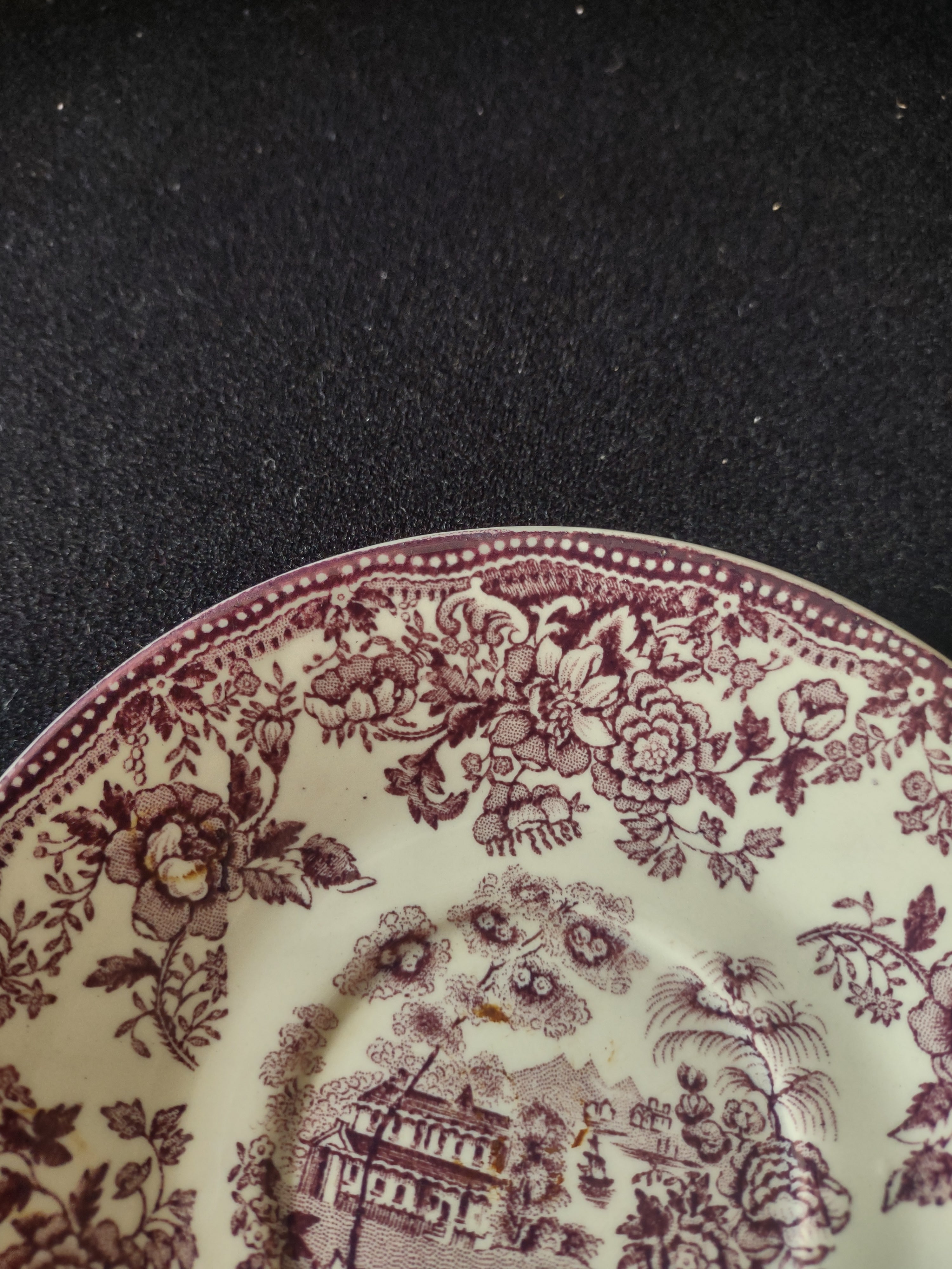 Vintage Clarice Cliff Staffordshire Tonquin Purple Transferware Saucer [5962]