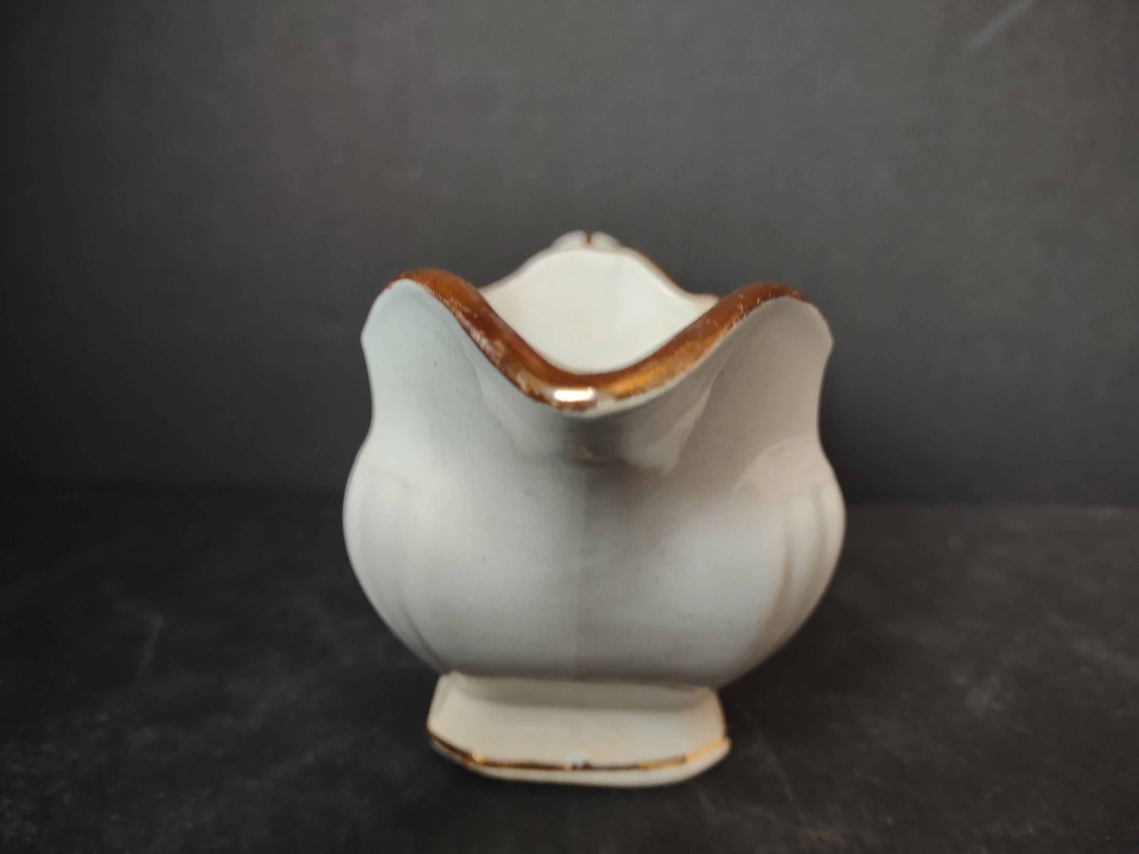 Vintage Meakin Royal Ironstone Tea Leaf Gravy Sauce Boat Brown Transferware [5963]