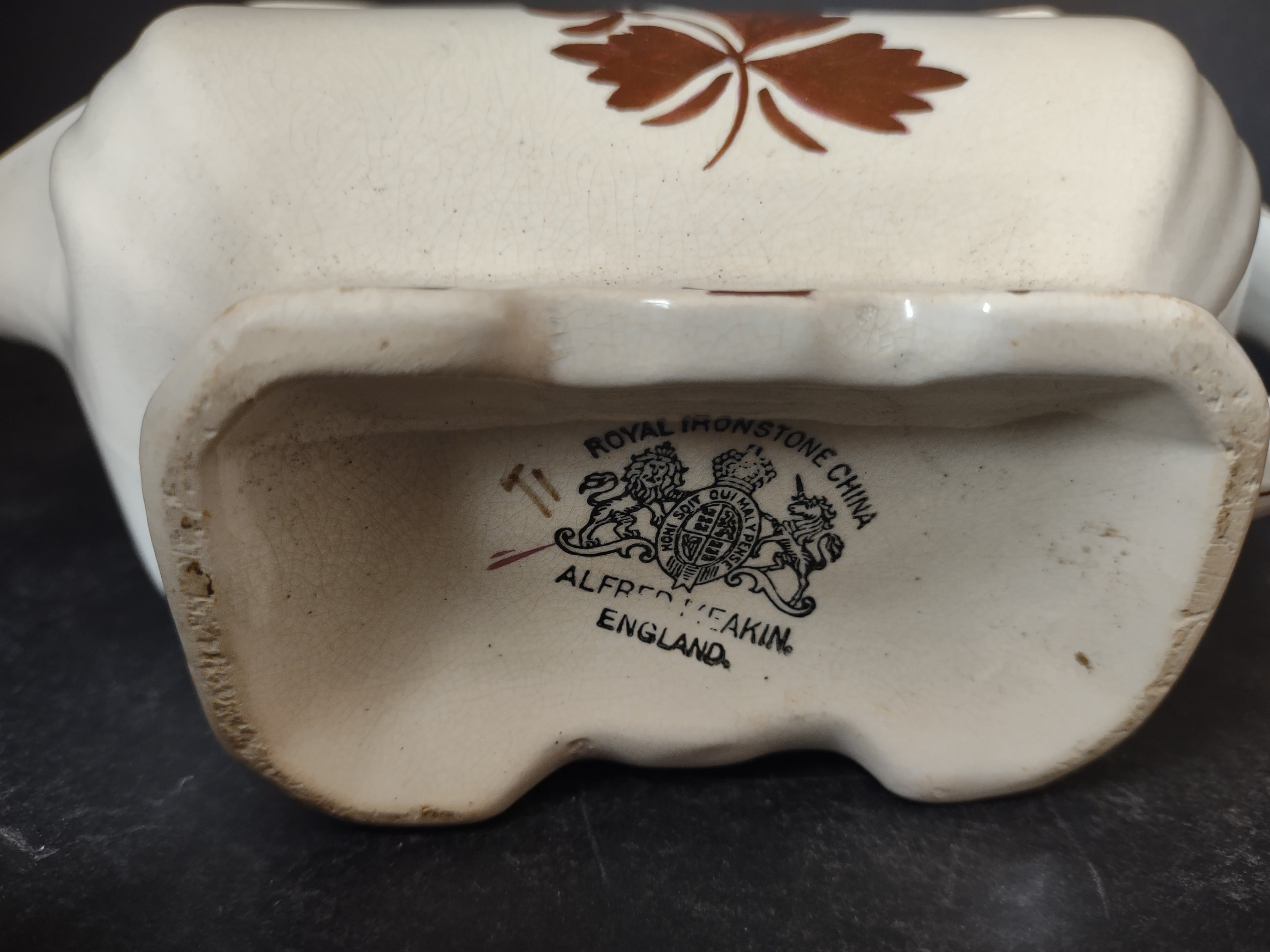 Vintage Meakin Royal Ironstone Tea Leaf Gravy Sauce Boat Brown Transferware [5963]