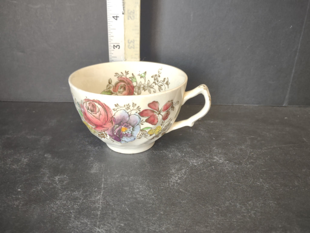 Vintage Floral Bouquet Rose Pansy Teacup Pink Yellow Purple Gold Trim [6041]