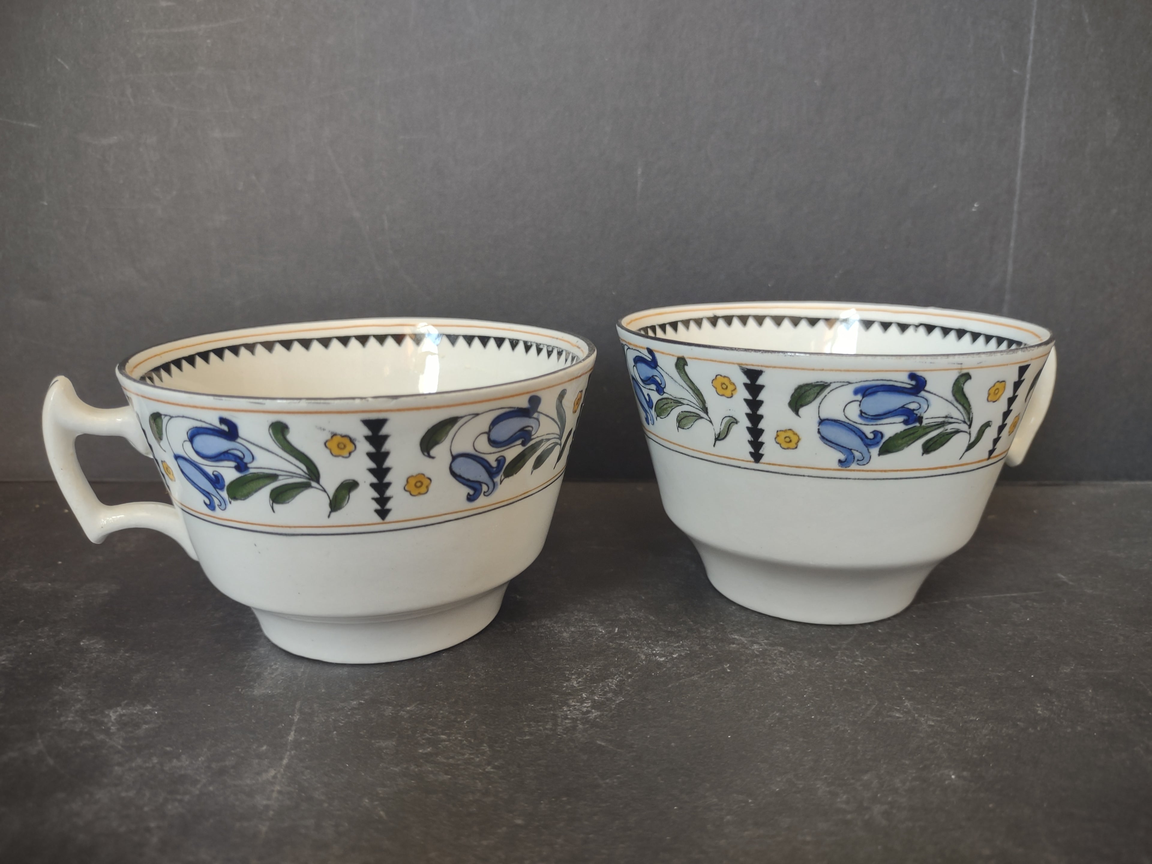 Vintage Wood & Sons Bluebell Blue Tulip Floral Teacups Set of 2 England [6040]
