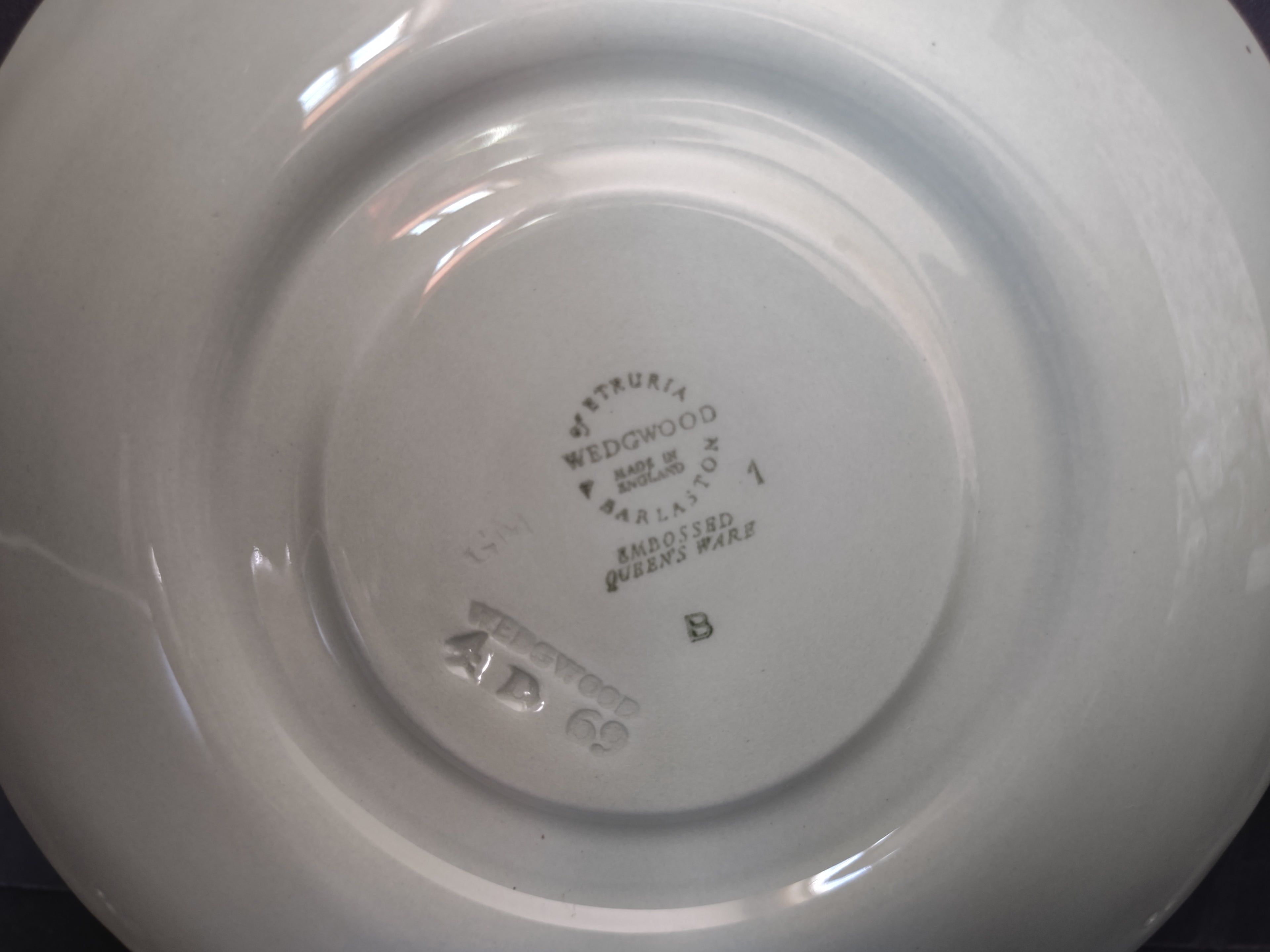 Vintage Wedgwood Embossed Queens Ware Grapevine Saucer Sage 6" [6033]