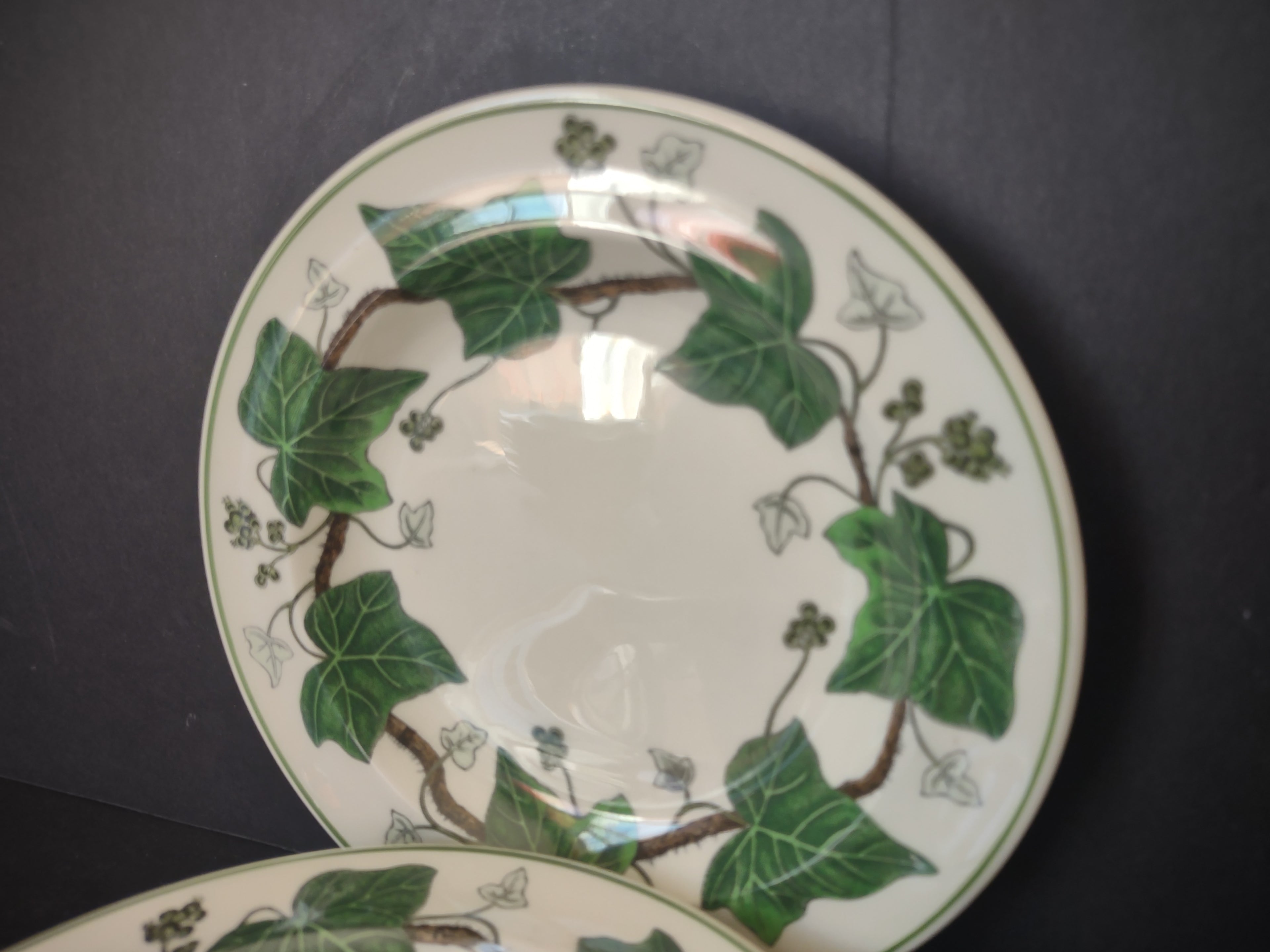 Vintage Wedgwood Napoleon Ivy Green Dessert Plates Set of 4 England [6021]