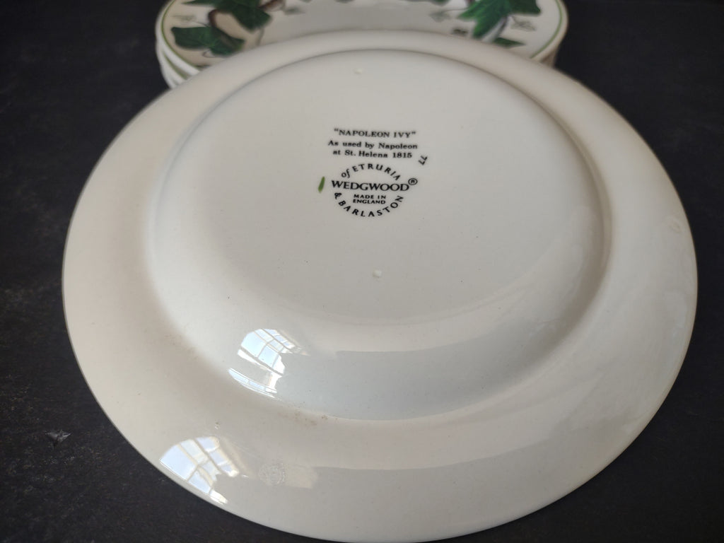 Vintage Wedgwood Napoleon Ivy Green Dessert Plates Set of 4 England [6021]