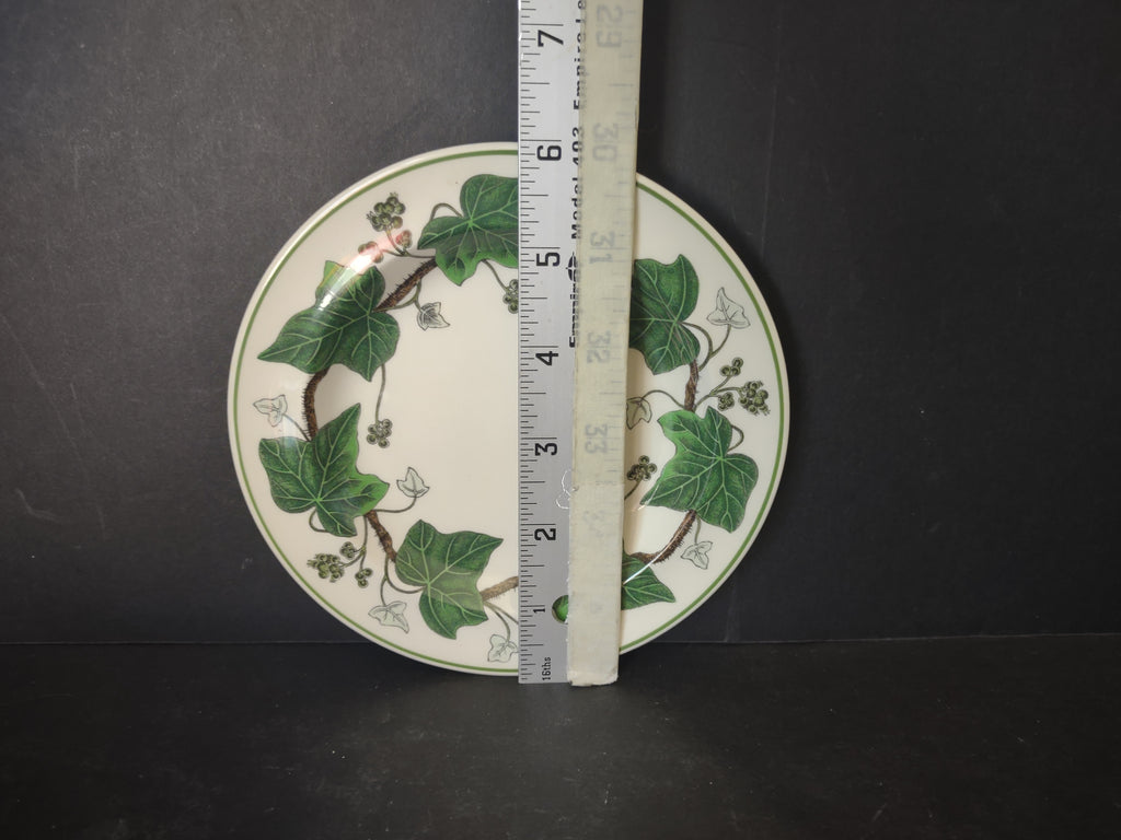Vintage Wedgwood Napoleon Ivy Green Dessert Plates Set of 4 England [6021]